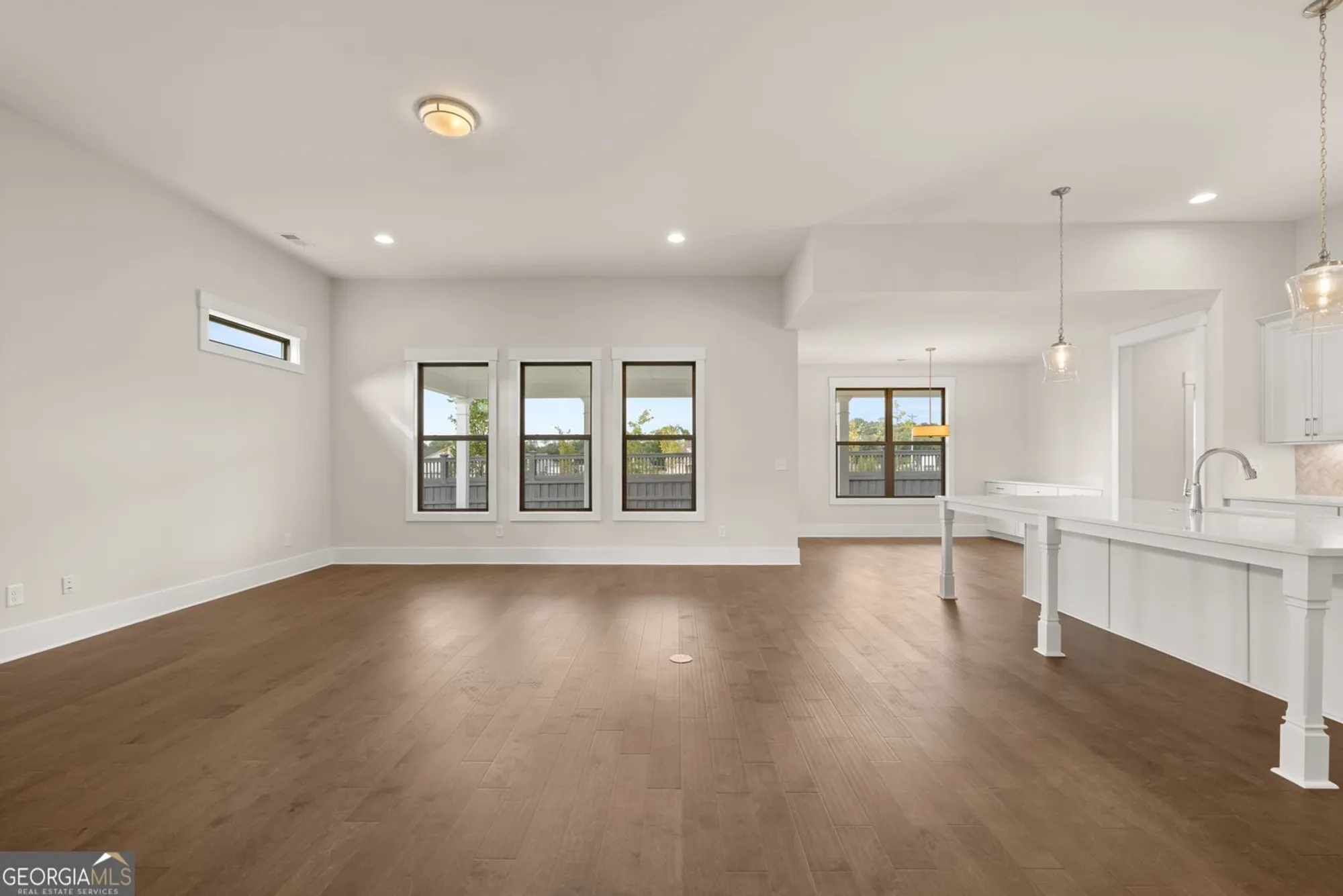 Property Slideshow image 23 of 42 | 1619 tielman way, Snellville, GA, 30078