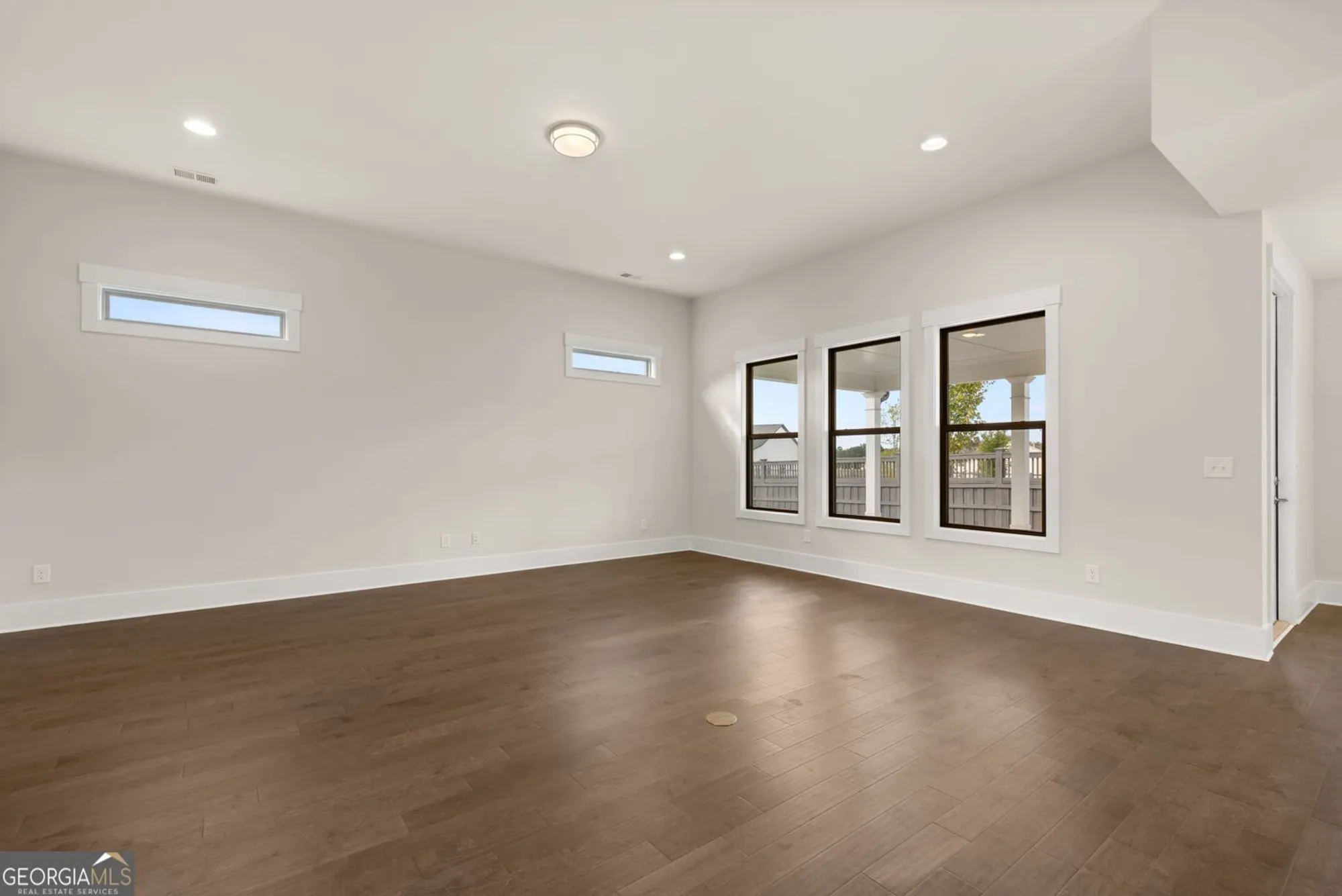 Property Slideshow image 24 of 42 | 1619 tielman way, Snellville, GA, 30078