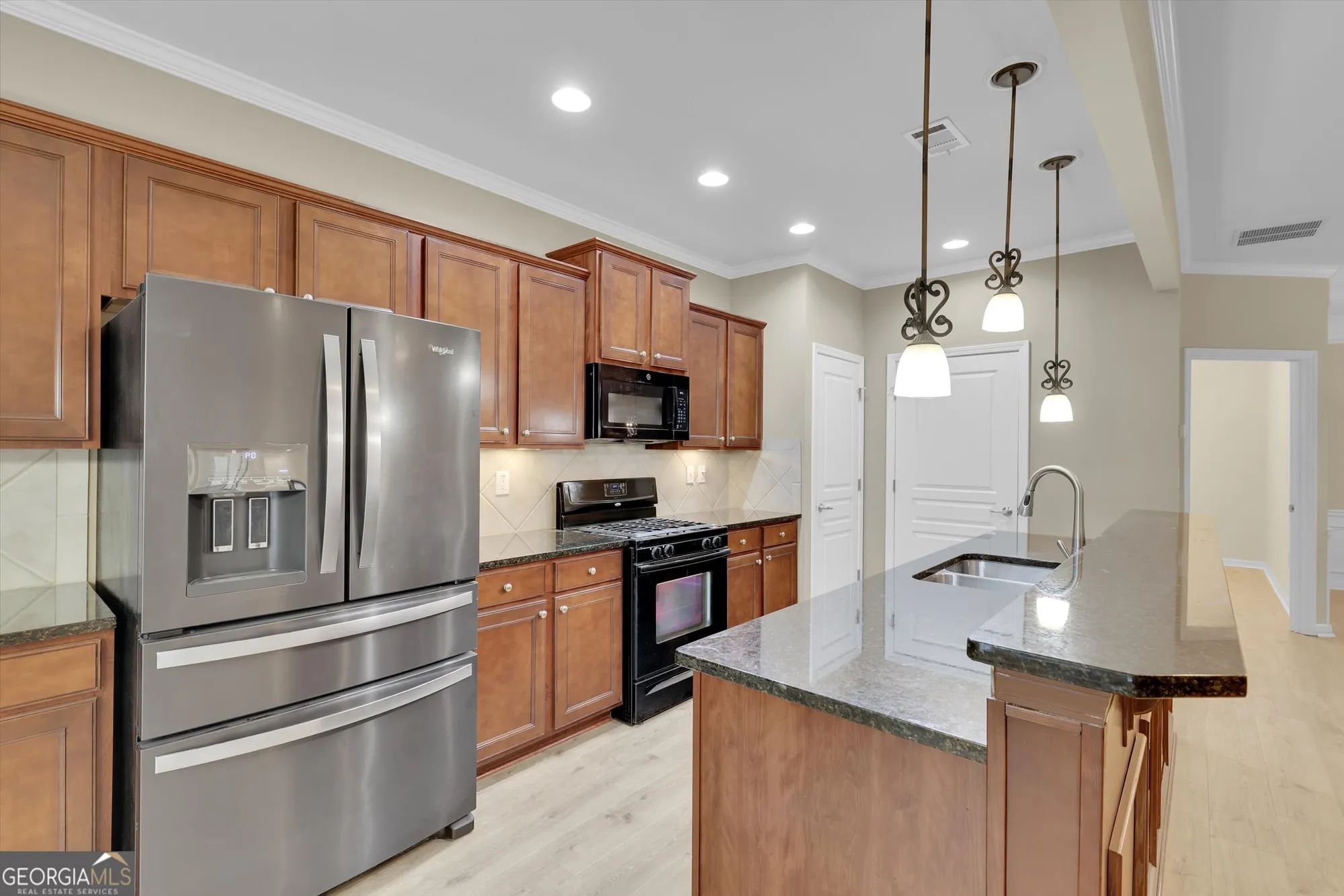 Property Slideshow image 18 of 51 | 840 peach blossom ct, Griffin, GA, 30223