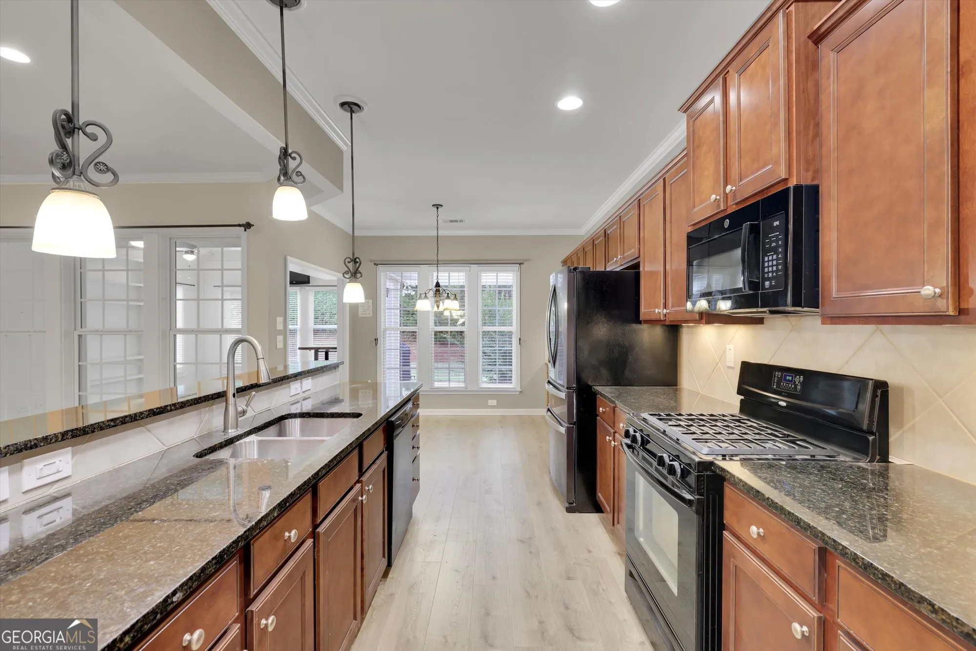 Property Slideshow image 20 of 51 | 840 peach blossom ct, Griffin, GA, 30223