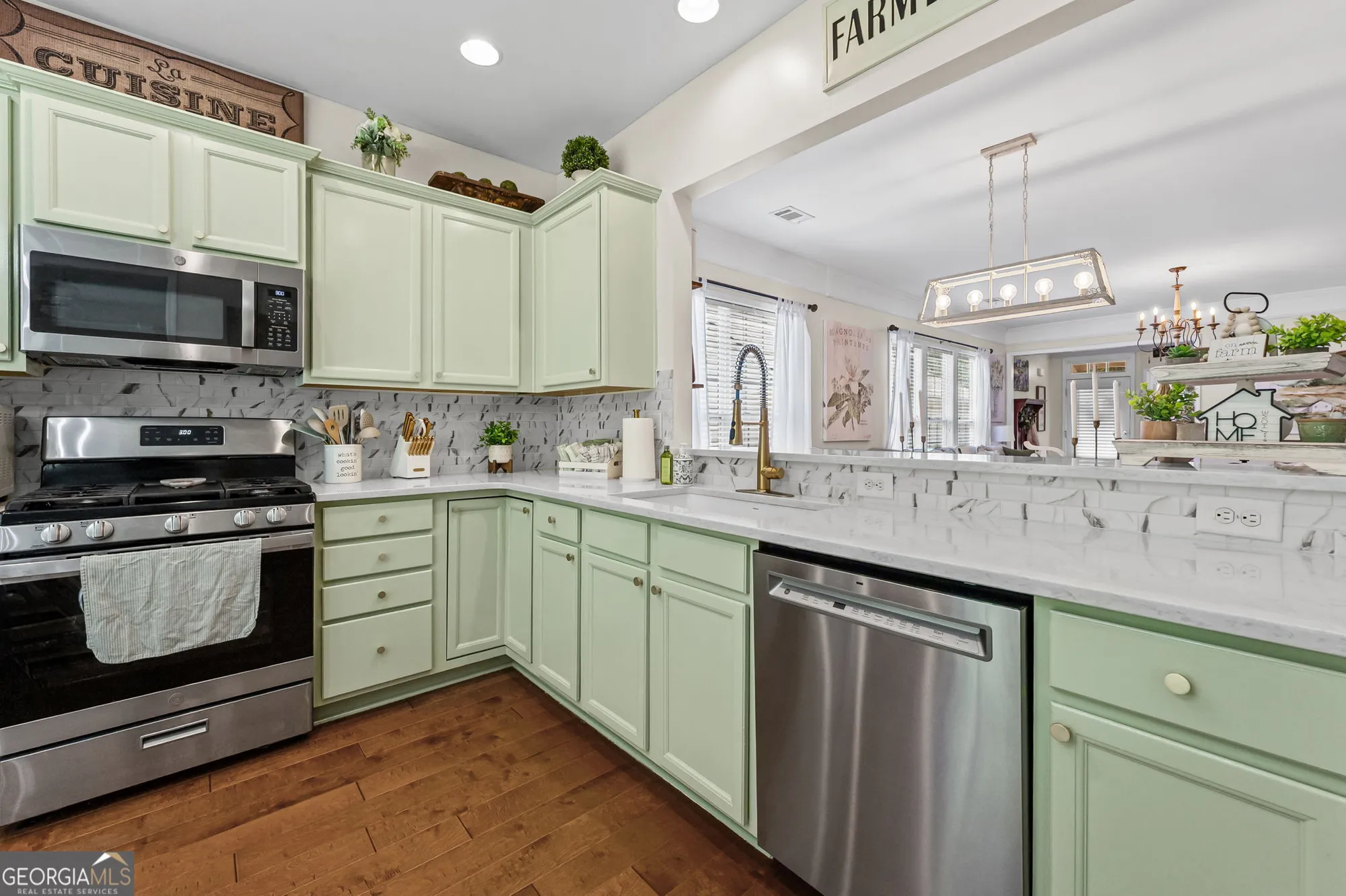 Property Slideshow image 10 of 35 | 125 begonia ct na, Griffin, GA, 30223