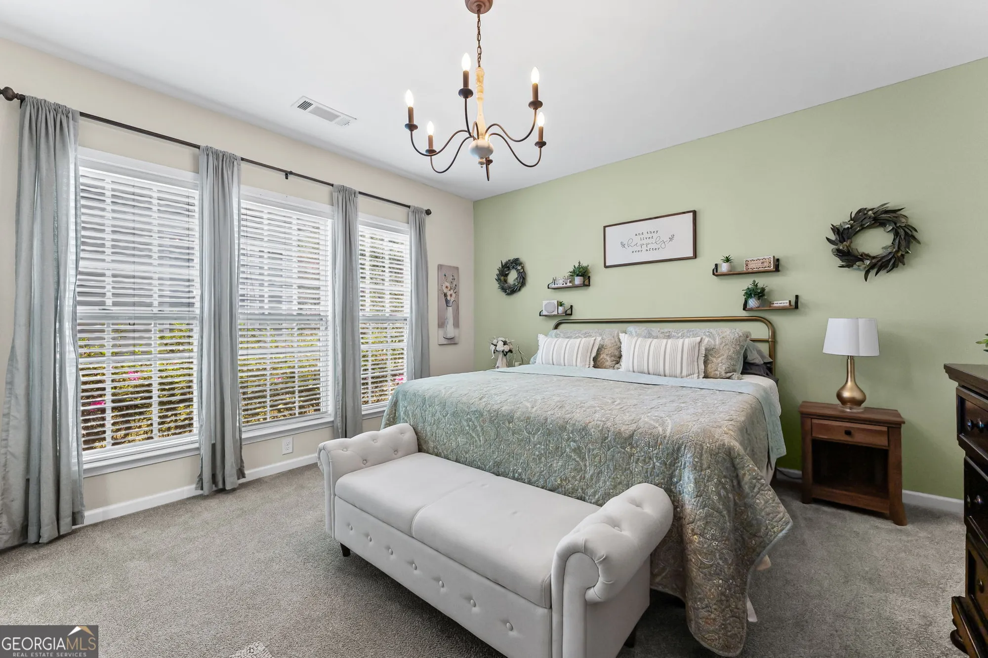 Property Slideshow image 17 of 35 | 125 begonia ct na, Griffin, GA, 30223