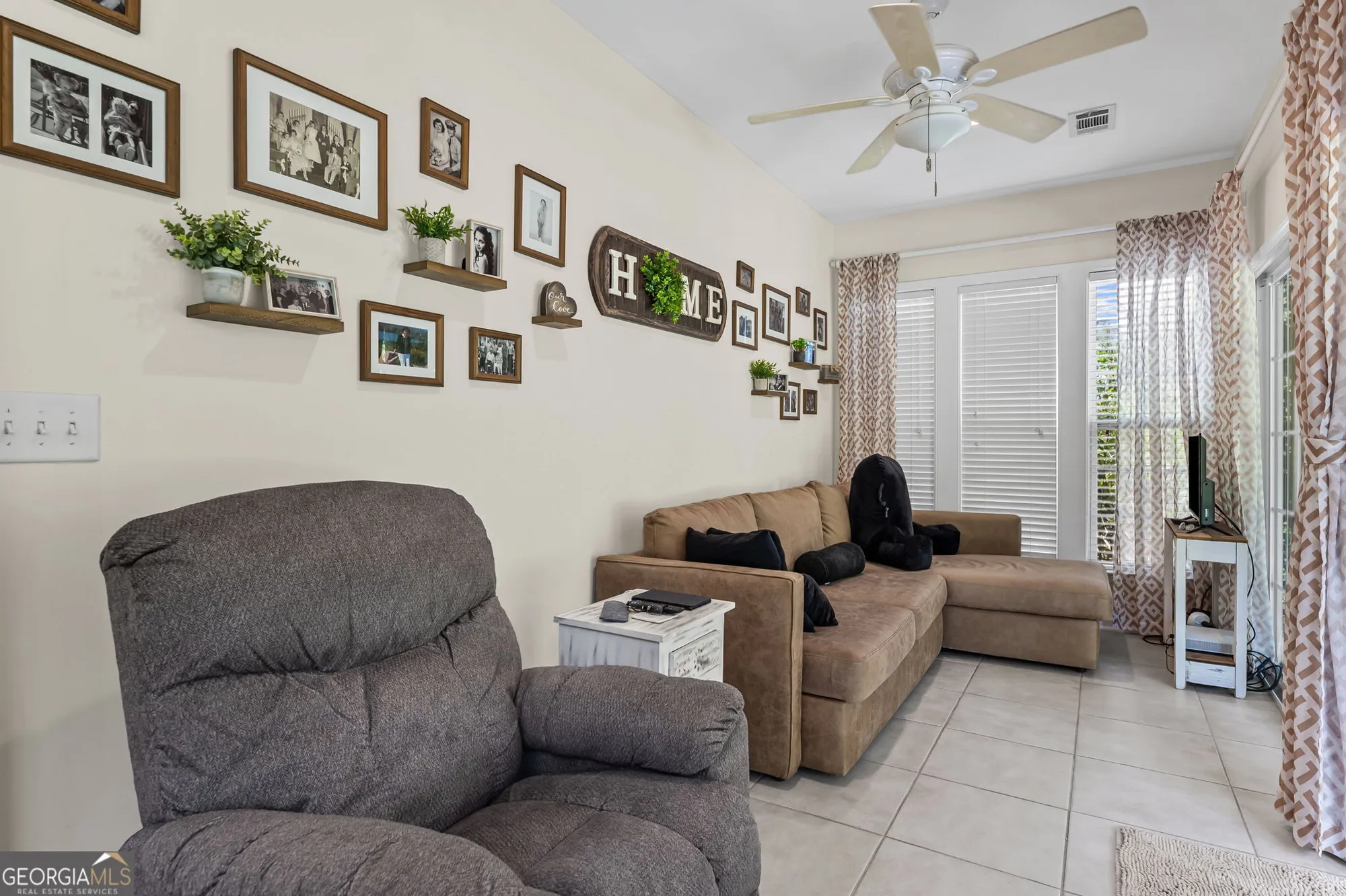 Property Slideshow image 16 of 35 | 125 begonia ct na, Griffin, GA, 30223