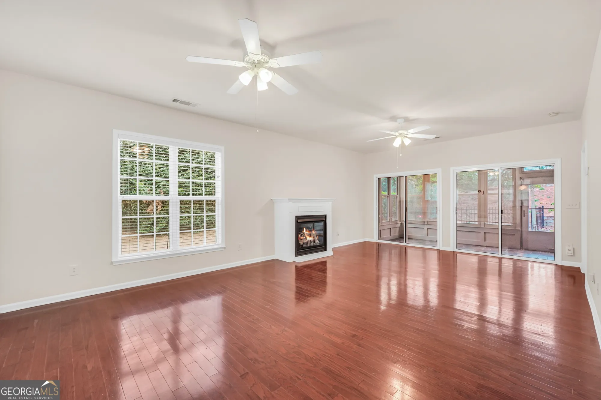 Property Slideshow image 18 of 54 | 6420 rockpoint ln, Hoschton, GA, 30548