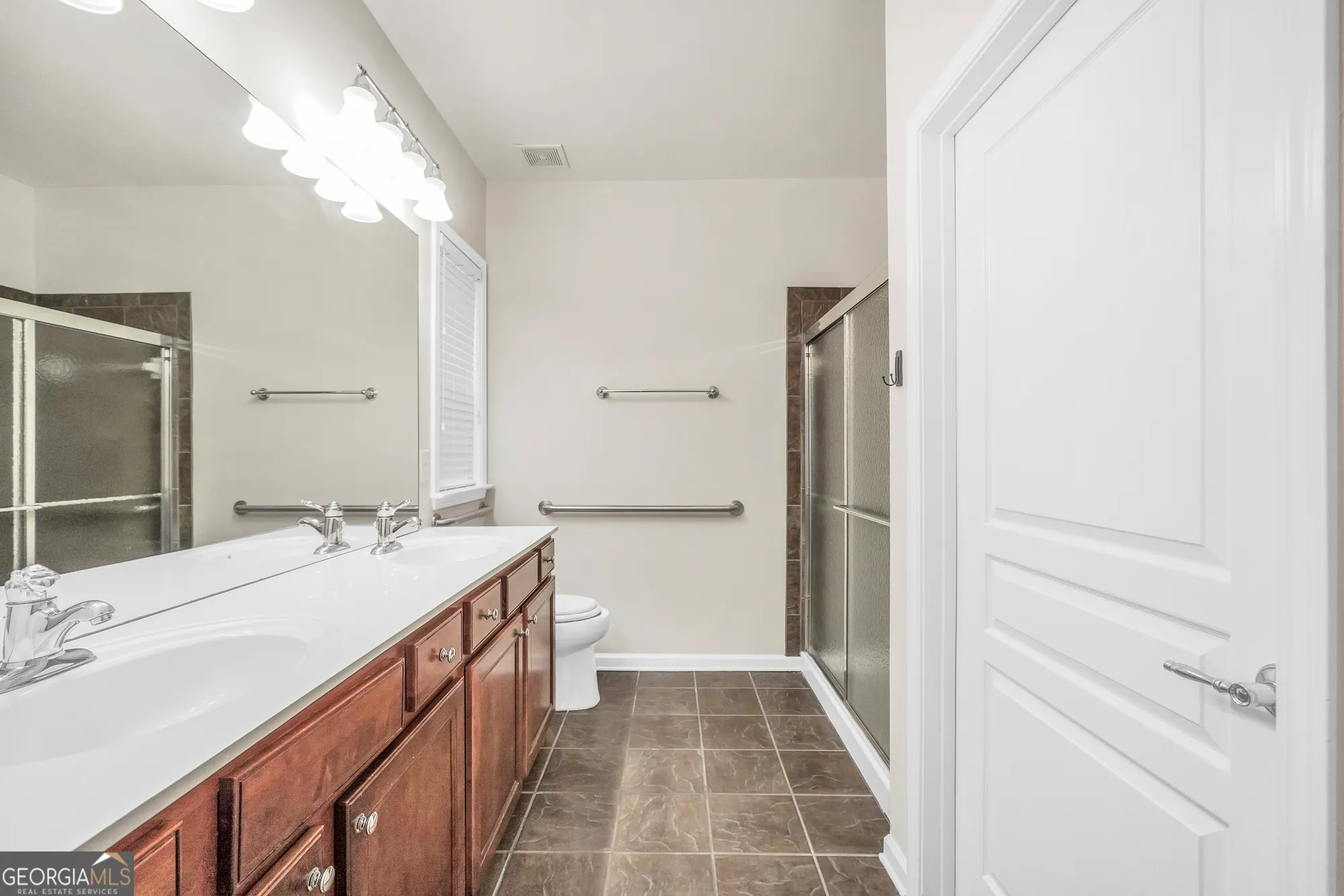 Property Slideshow image 37 of 54 | 6420 rockpoint ln, Hoschton, GA, 30548