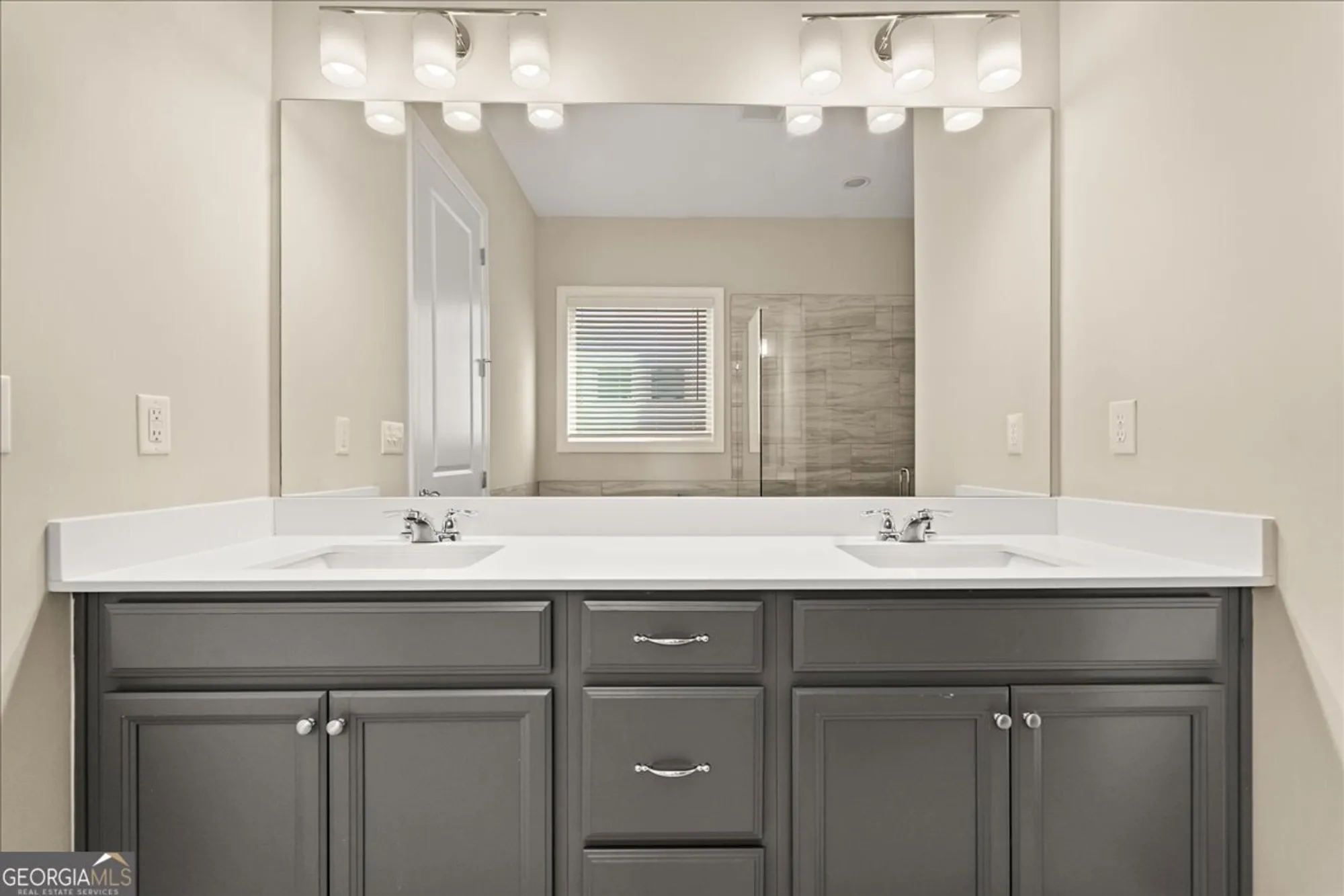 Property Slideshow image 26 of 39 | 3210 fitzgerald way, Cumming, GA, 30041