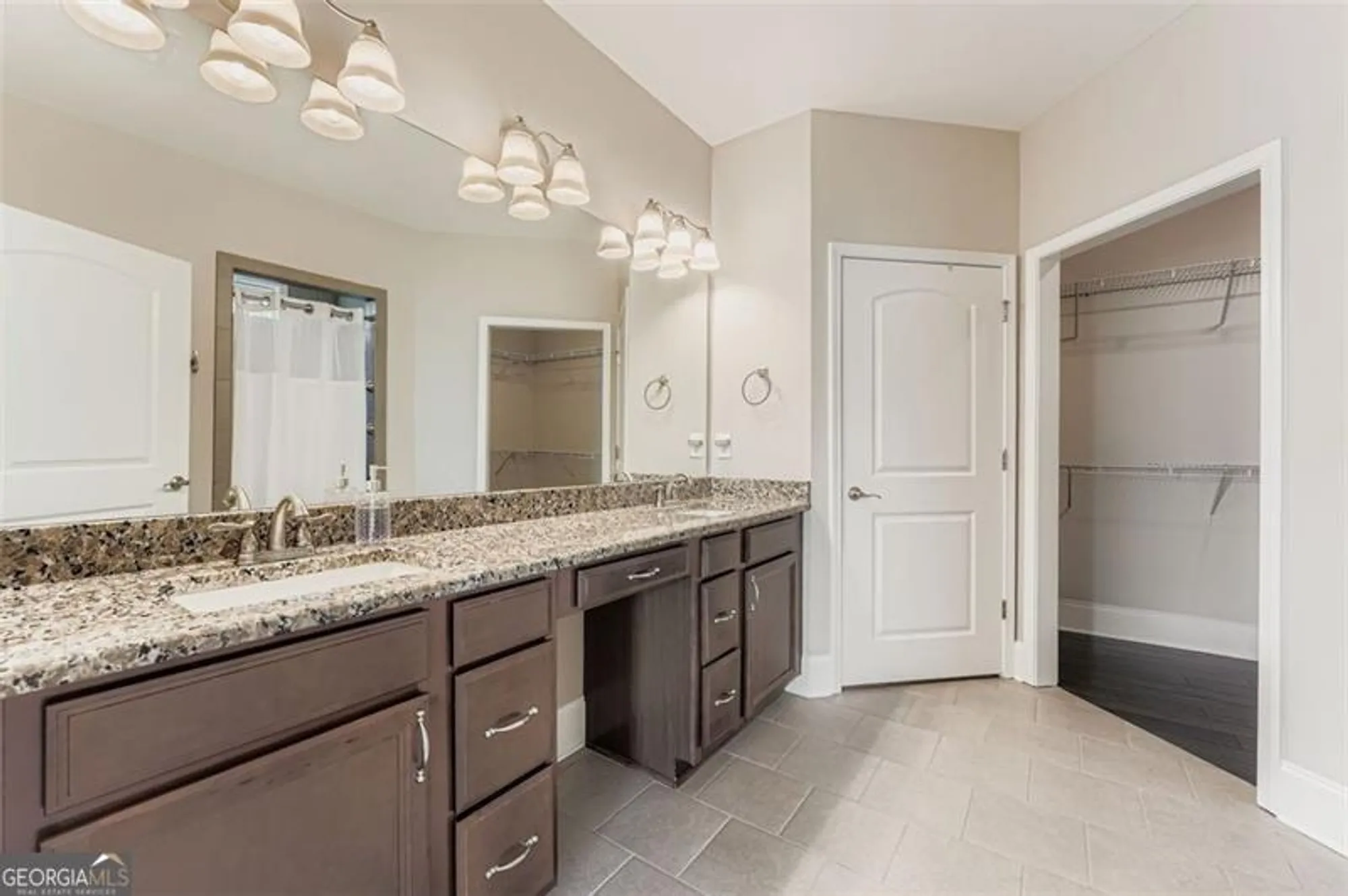 Property Slideshow image 19 of 29 | 313 derrymore dr, Woodstock, GA, 30188