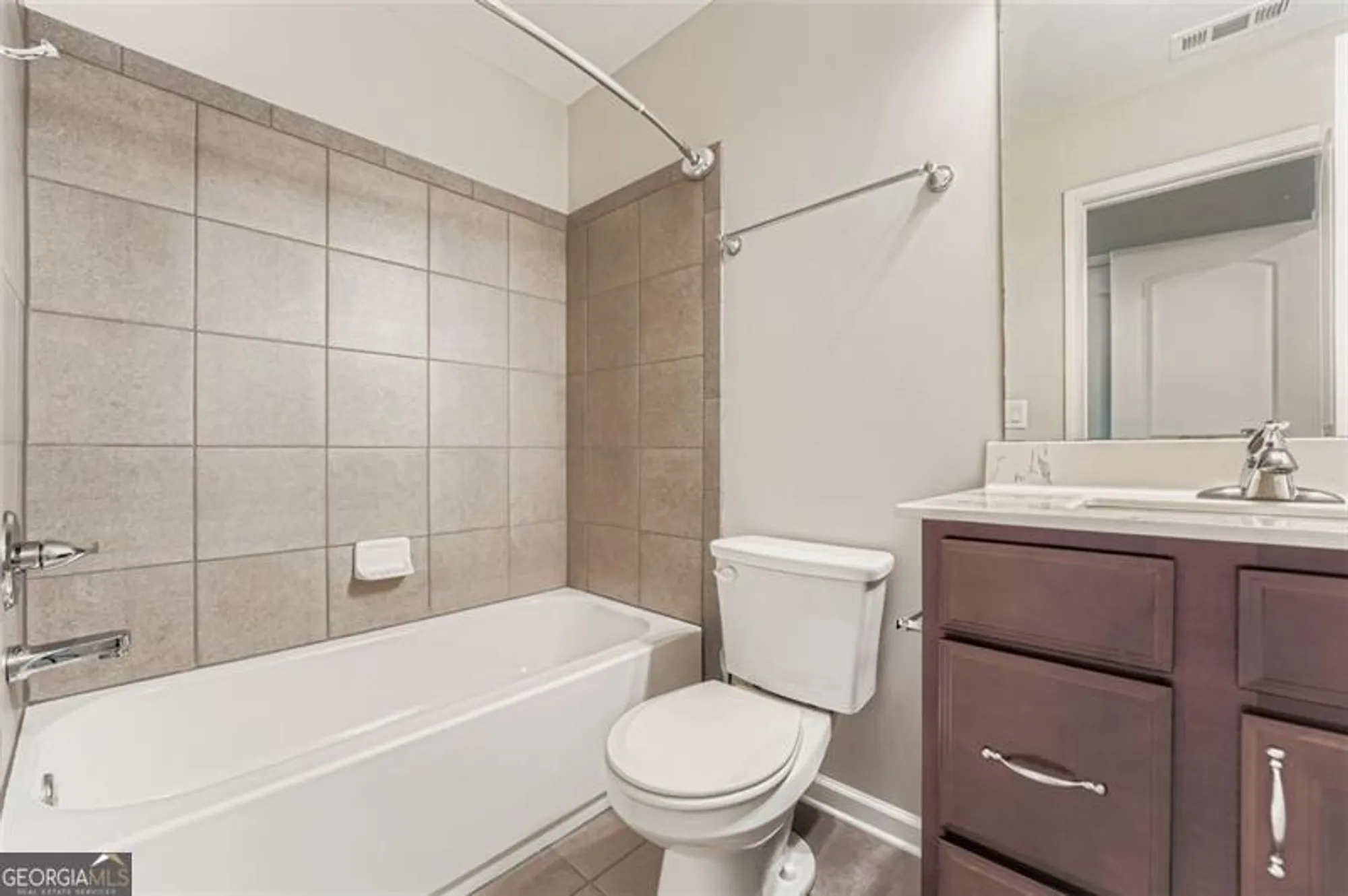 Property Slideshow image 25 of 29 | 313 derrymore dr, Woodstock, GA, 30188