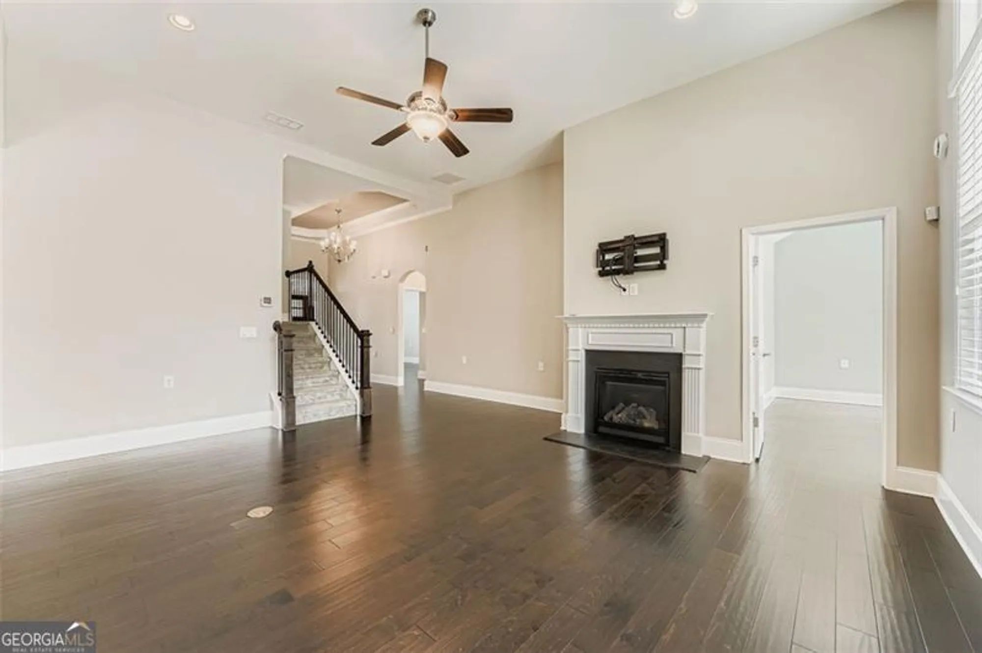 Property Slideshow image 9 of 29 | 313 derrymore dr, Woodstock, GA, 30188