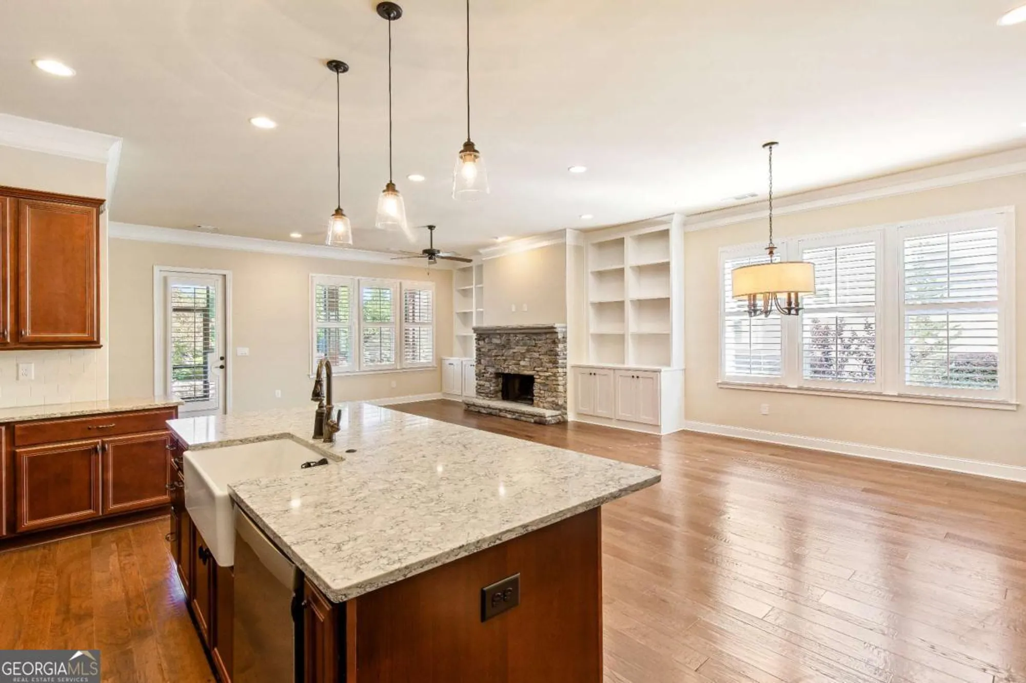 Property Slideshow image 8 of 53 | 424 loblolly st, Woodstock, GA, 30188