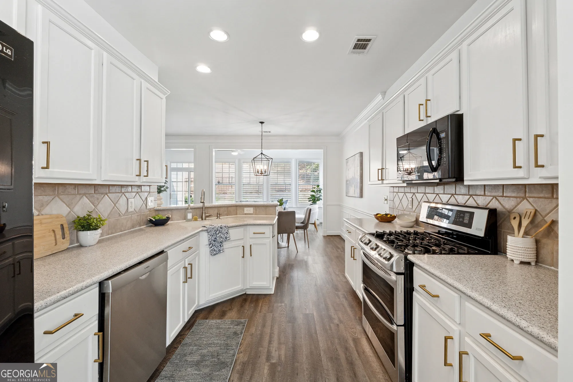 Property Slideshow image 17 of 37 | 507 bonneset ct, Canton, GA, 30114