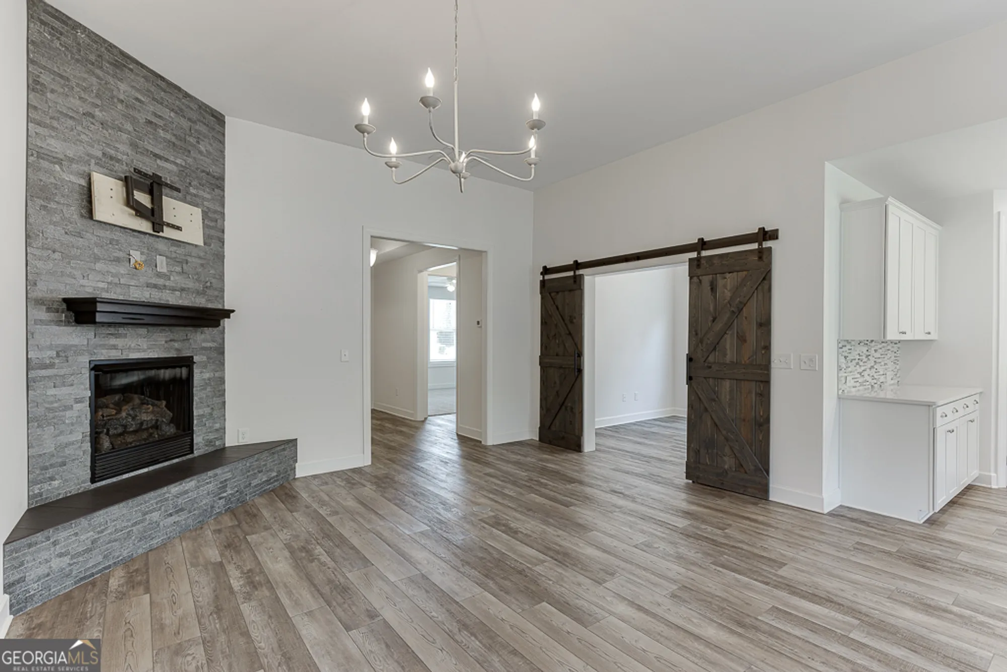 Property Slideshow image 8 of 59 | 168 chatuge dr, Hoschton, GA, 30548