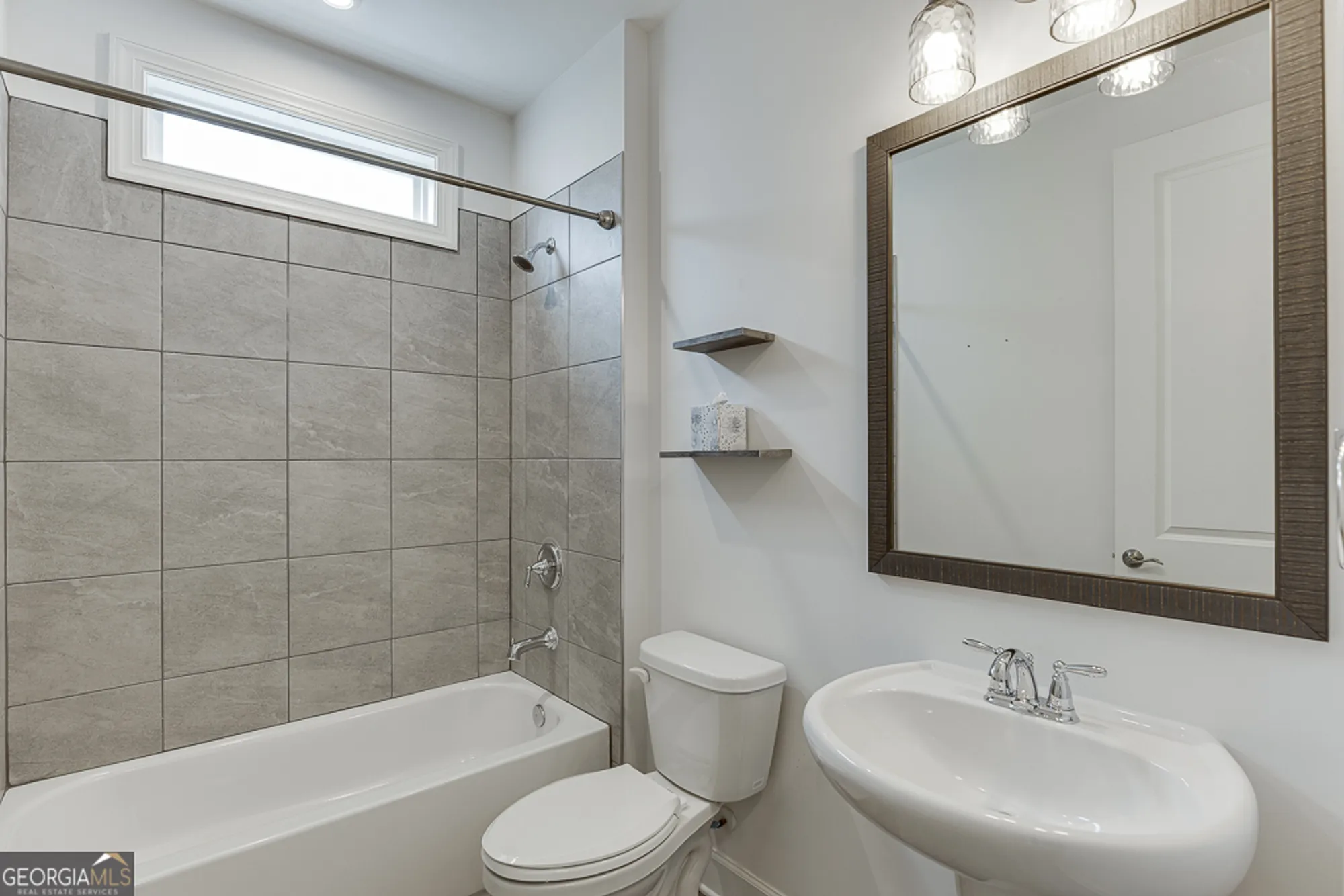 Property Slideshow image 23 of 59 | 168 chatuge dr, Hoschton, GA, 30548