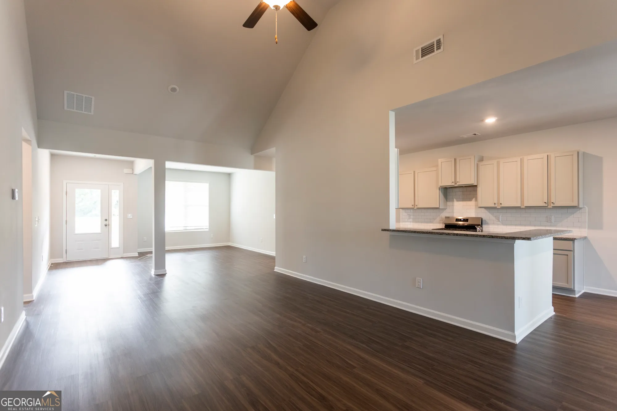 Property Slideshow image 4 of 38 | 210 park place trl, Social Circle, GA, 30025