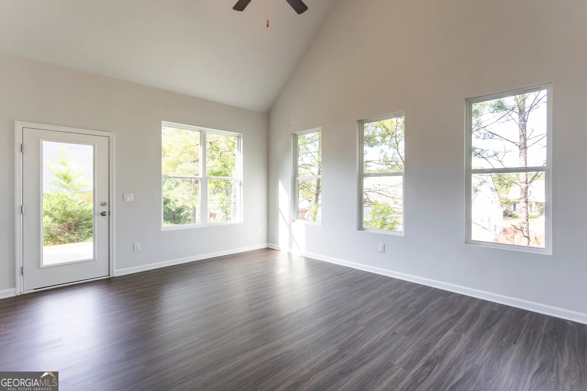 Property Slideshow image 13 of 38 | 210 park place trl, Social Circle, GA, 30025