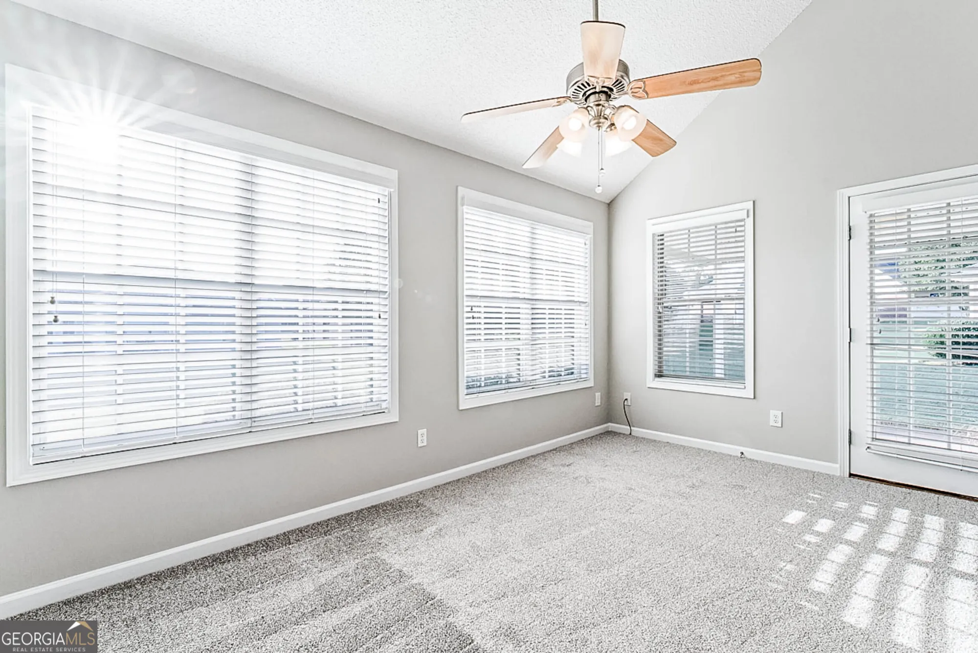 Property Slideshow image 14 of 27 | 1313 jubilee ln, Mcdonough, GA, 30253