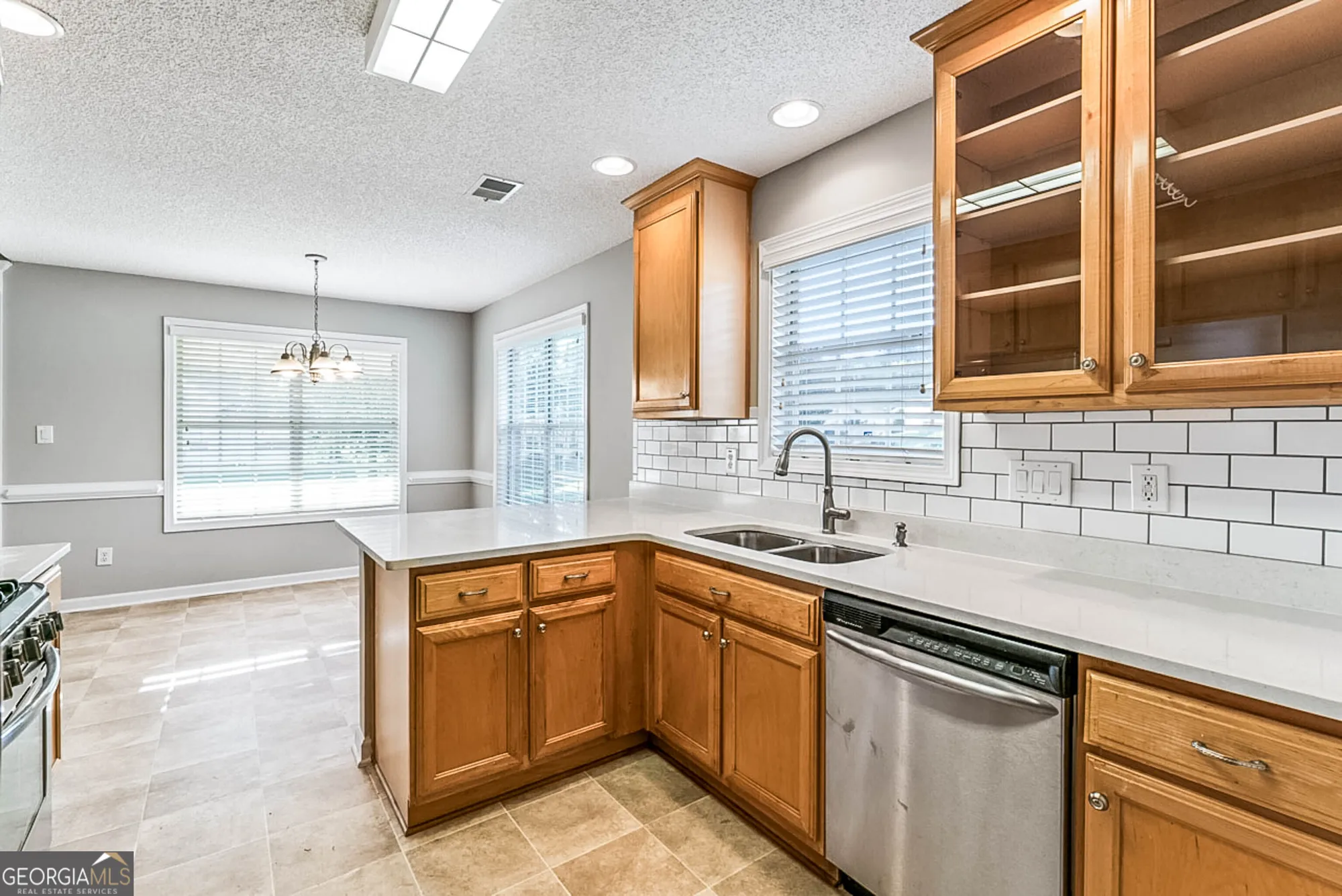 Property Slideshow image 18 of 27 | 1313 jubilee ln, Mcdonough, GA, 30253