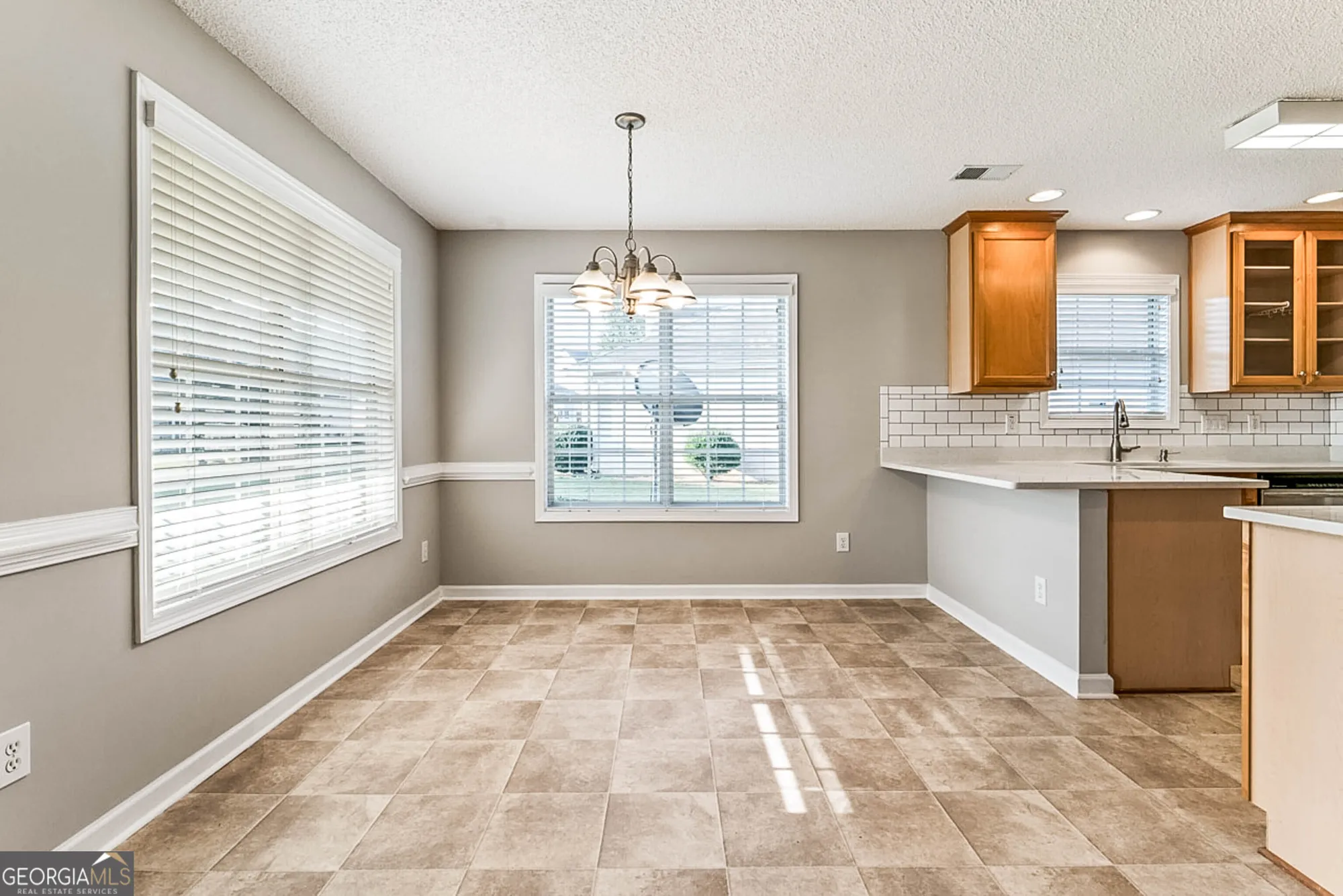 Property Slideshow image 15 of 27 | 1313 jubilee ln, Mcdonough, GA, 30253