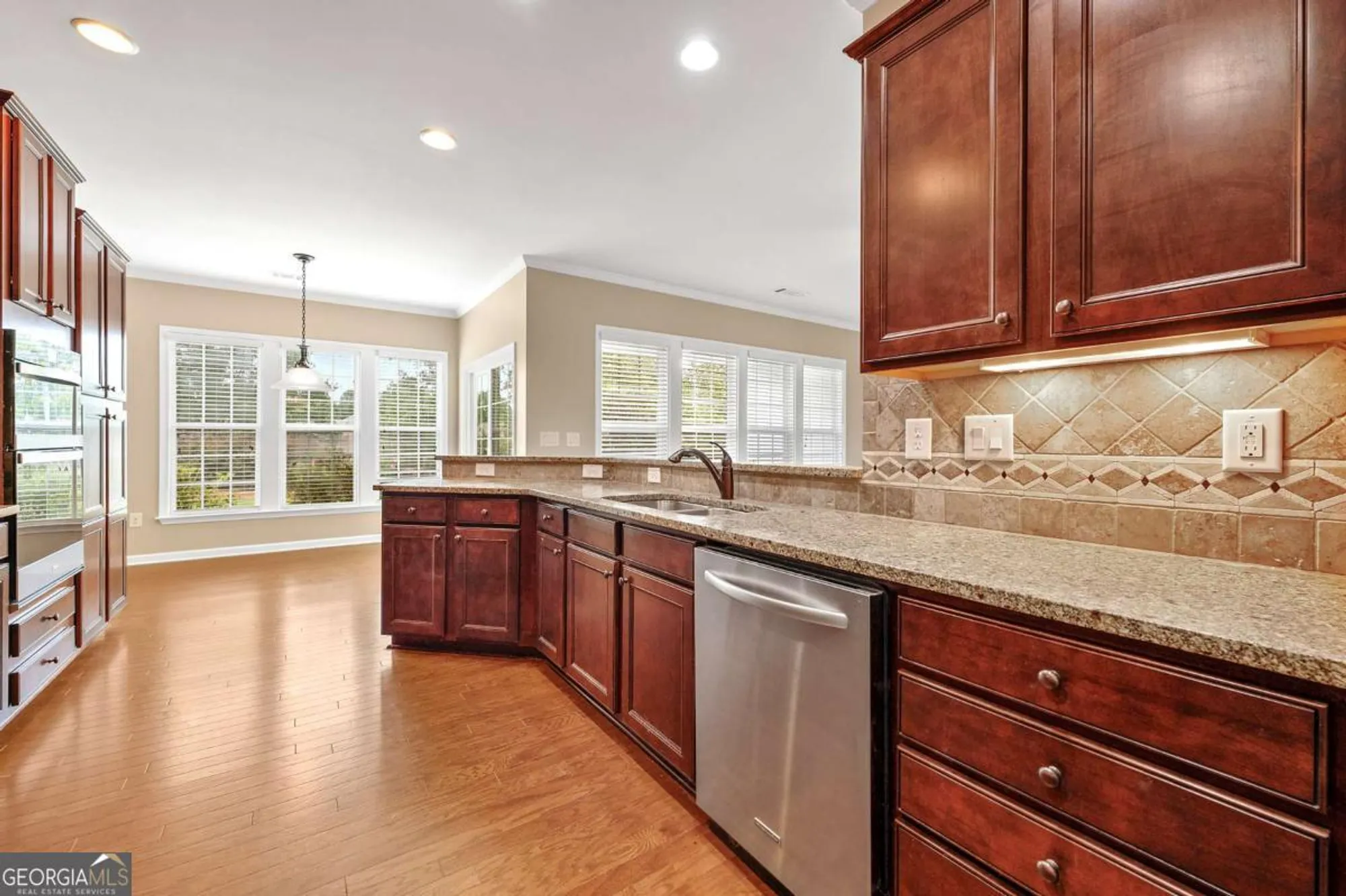 Property Slideshow image 11 of 32 | 1106 satilla ct, Griffin, GA, 30223