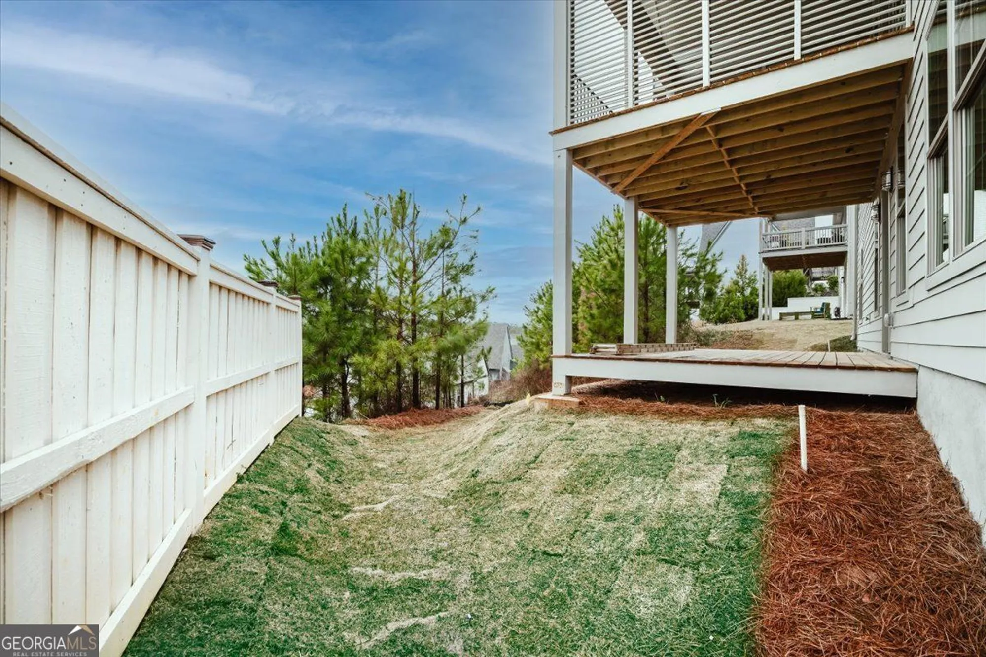 Property Slideshow image 4 of 32 | 165 arbor garden cir, Newnan, GA, 30265