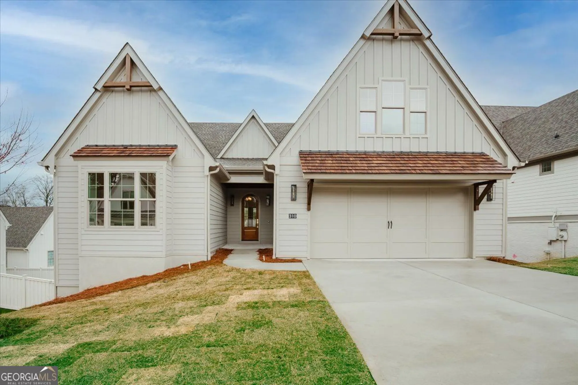 Property Slideshow image 1 of 32 | 165 arbor garden cir, Newnan, GA, 30265