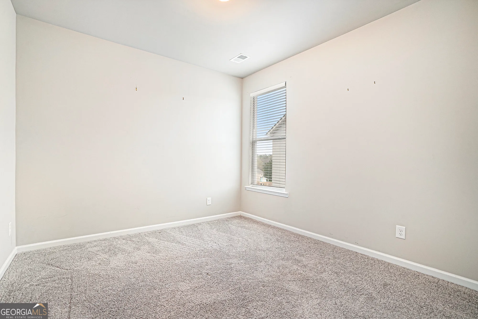 Property Slideshow image 10 of 19 | 1640 andalusian way, Conyers, GA, 30012