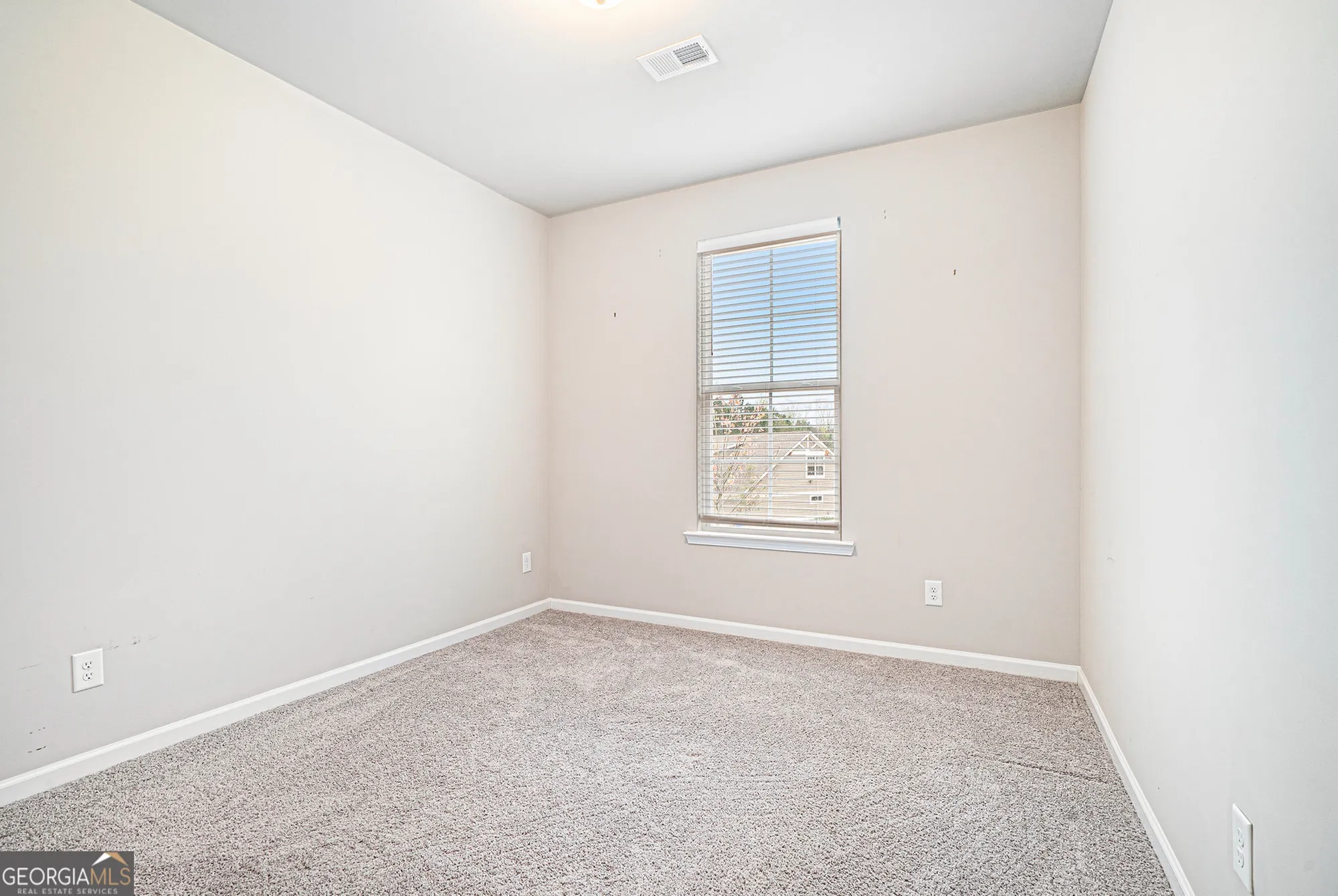 Property Slideshow image 11 of 19 | 1640 andalusian way, Conyers, GA, 30012