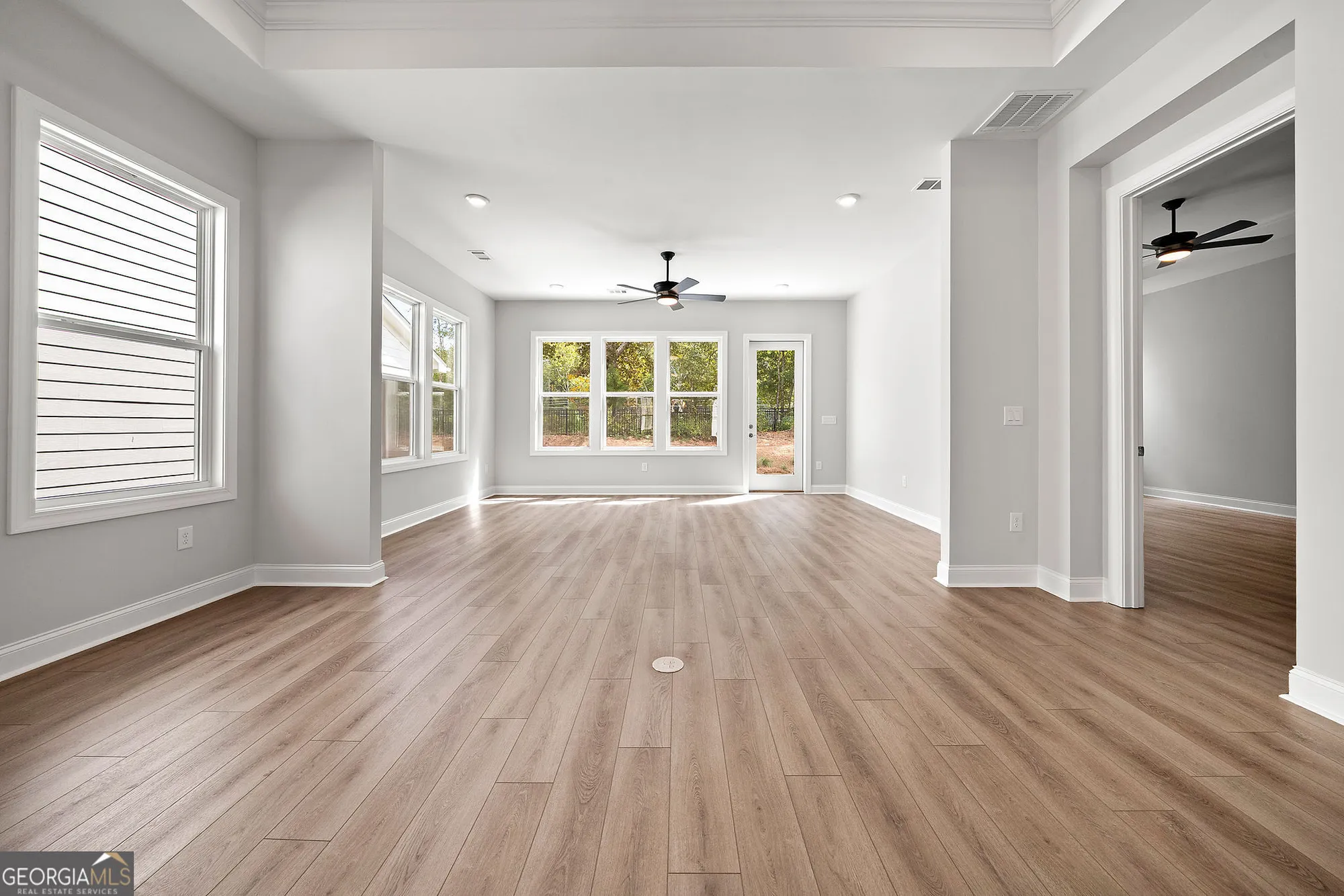 Property Slideshow image 19 of 32 | 158 catalina ct, Newnan, GA, 30263