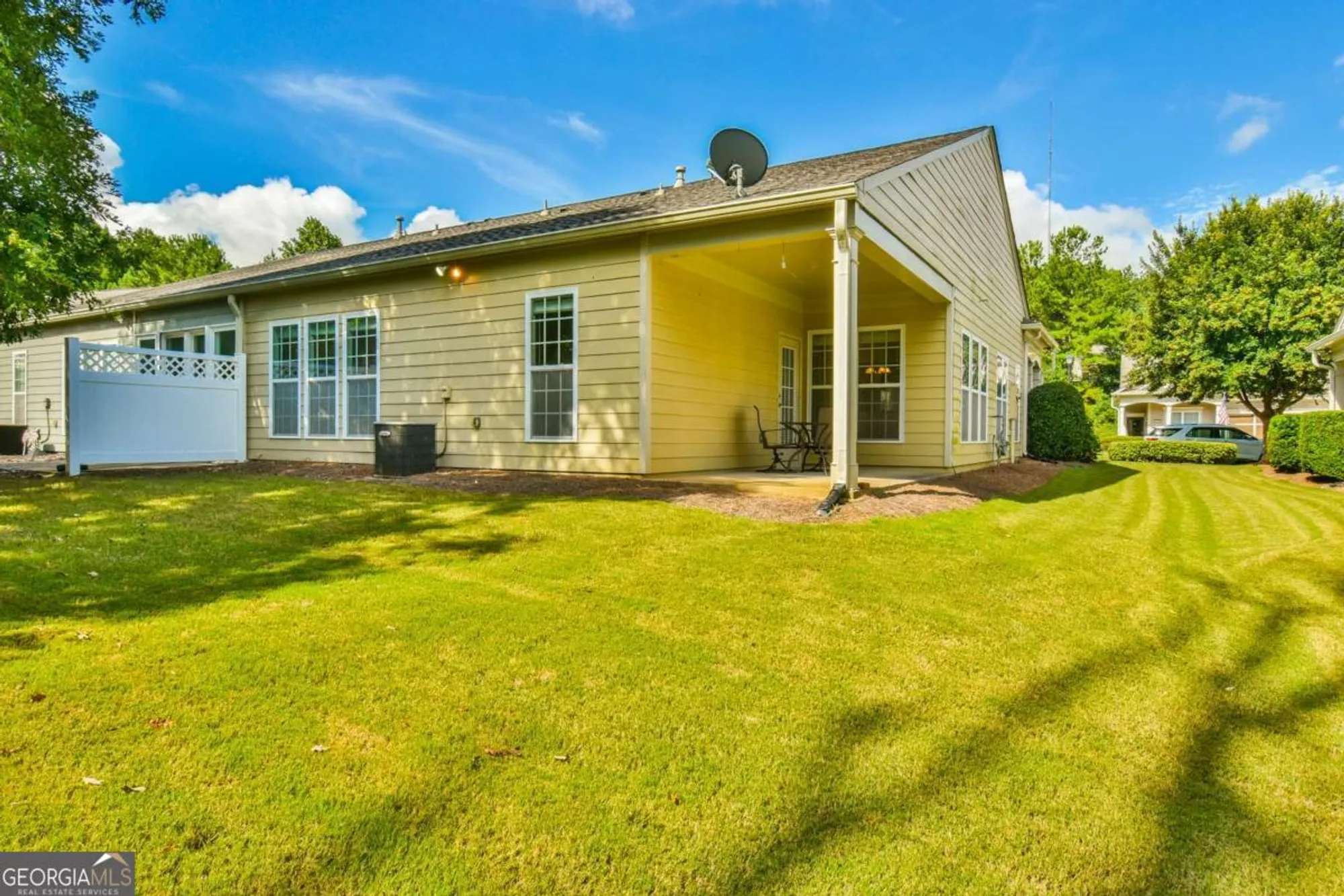 Property Slideshow image 29 of 38 | 6184 longleaf dr, Hoschton, GA, 30548