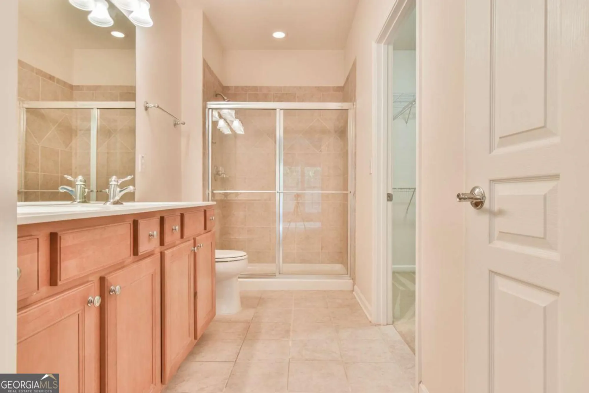 Property Slideshow image 25 of 38 | 6184 longleaf dr, Hoschton, GA, 30548