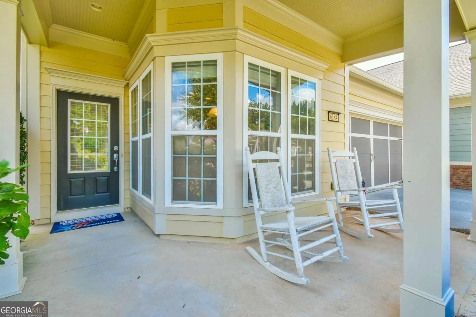 Property Slideshow image 2 of 38 | 6184 longleaf dr, Hoschton, GA, 30548