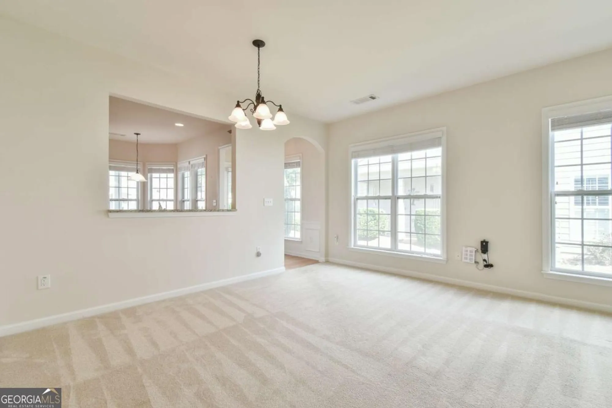 Property Slideshow image 12 of 38 | 6184 longleaf dr, Hoschton, GA, 30548