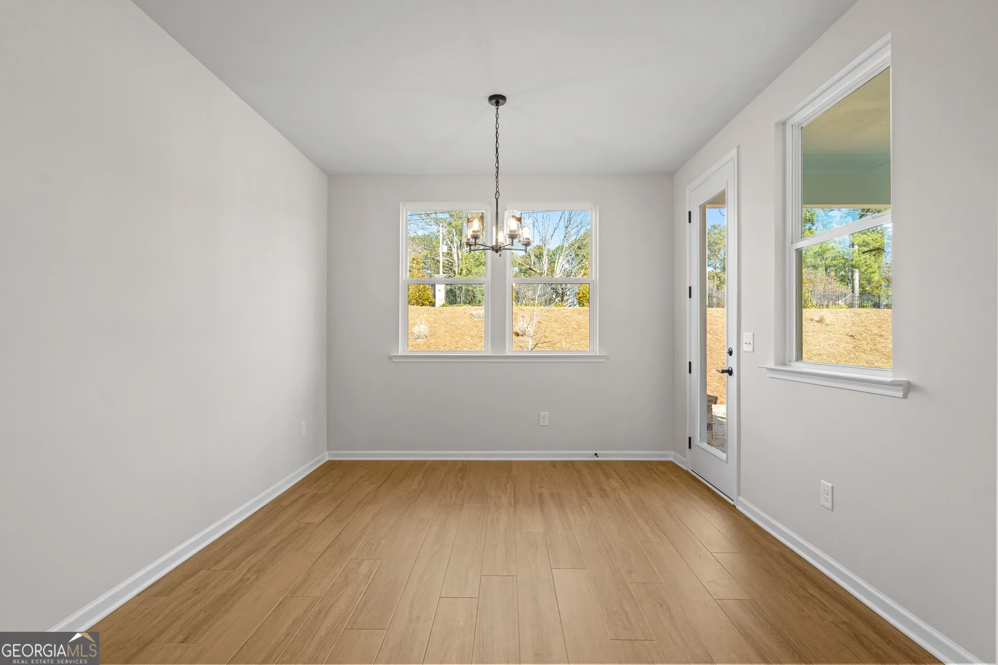 Property Slideshow image 20 of 34 | 1692 juniper berry way, Loganville, GA, 30052