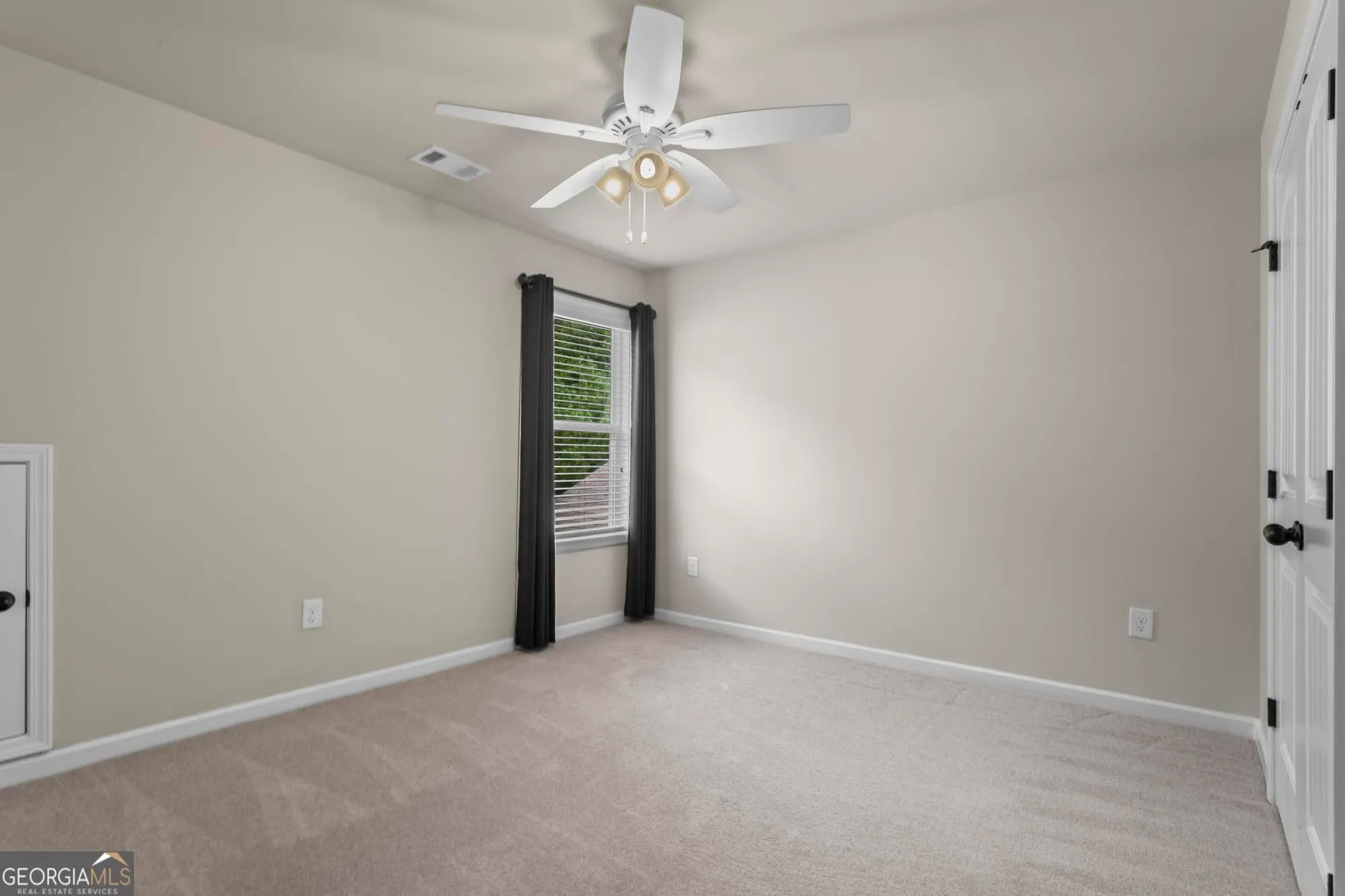 Property Slideshow image 19 of 24 | 145 point view dr, Canton, GA, 30114