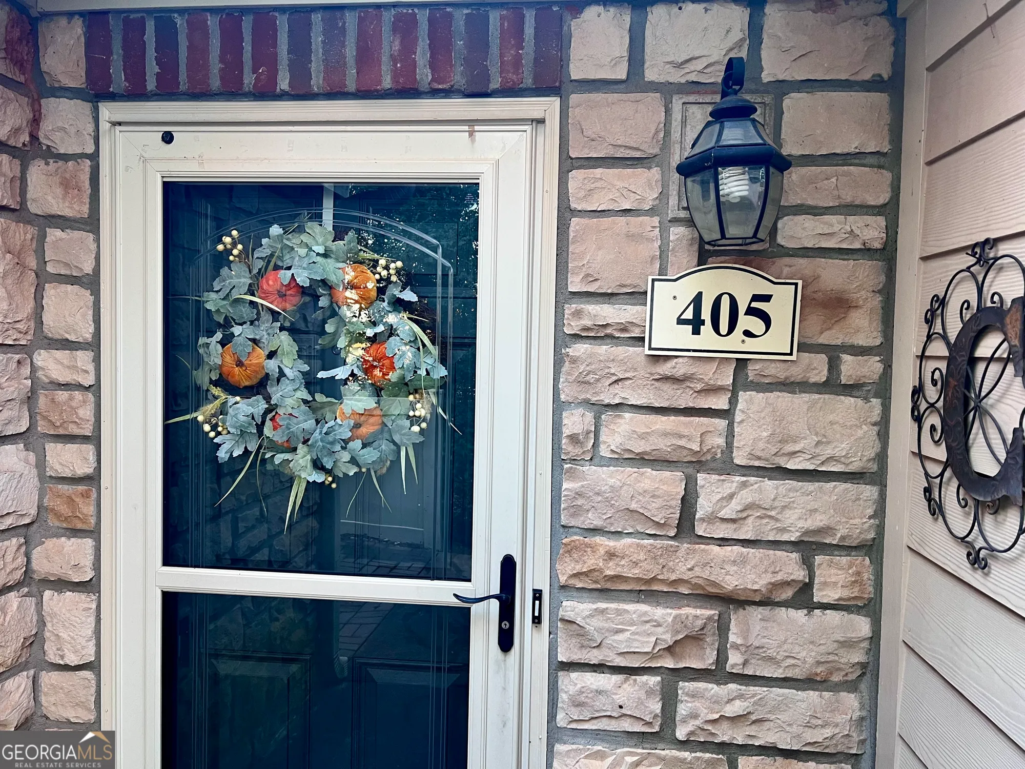 Property Slideshow image 4 of 37 | 405 kenley ct, Mcdonough, GA, 30253