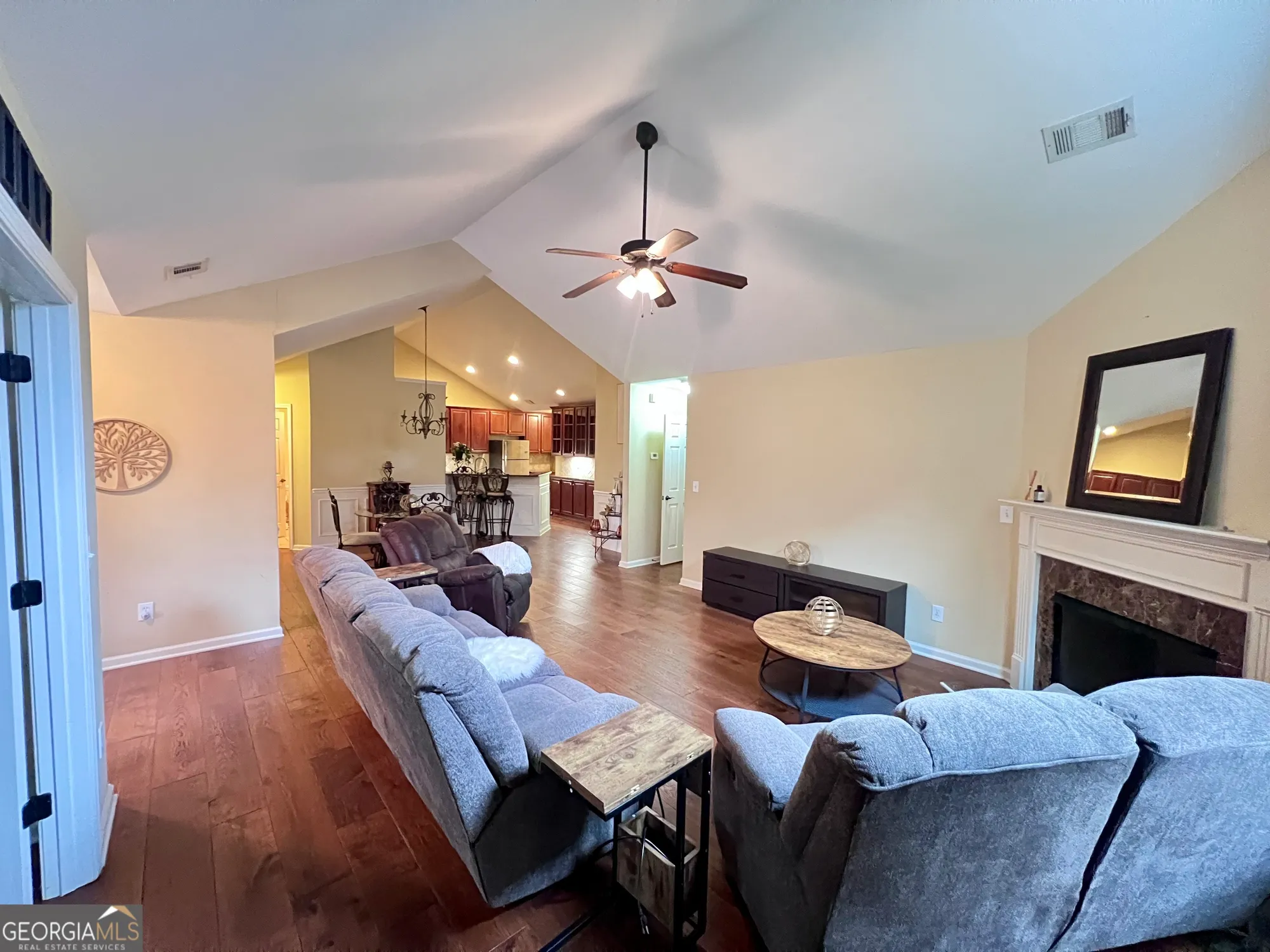 Property Slideshow image 12 of 37 | 405 kenley ct, Mcdonough, GA, 30253