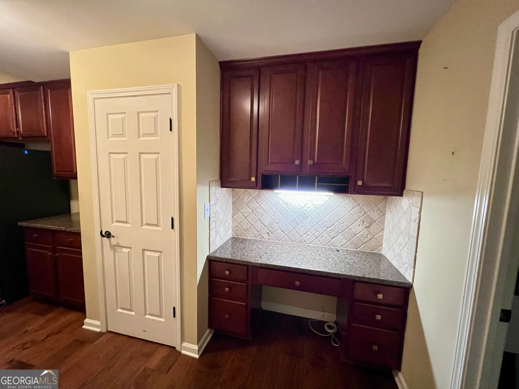 Property Slideshow image 32 of 37 | 405 kenley ct, Mcdonough, GA, 30253
