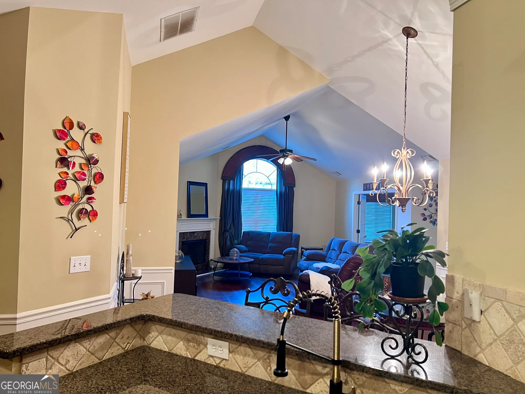 Property Slideshow image 9 of 37 | 405 kenley ct, Mcdonough, GA, 30253