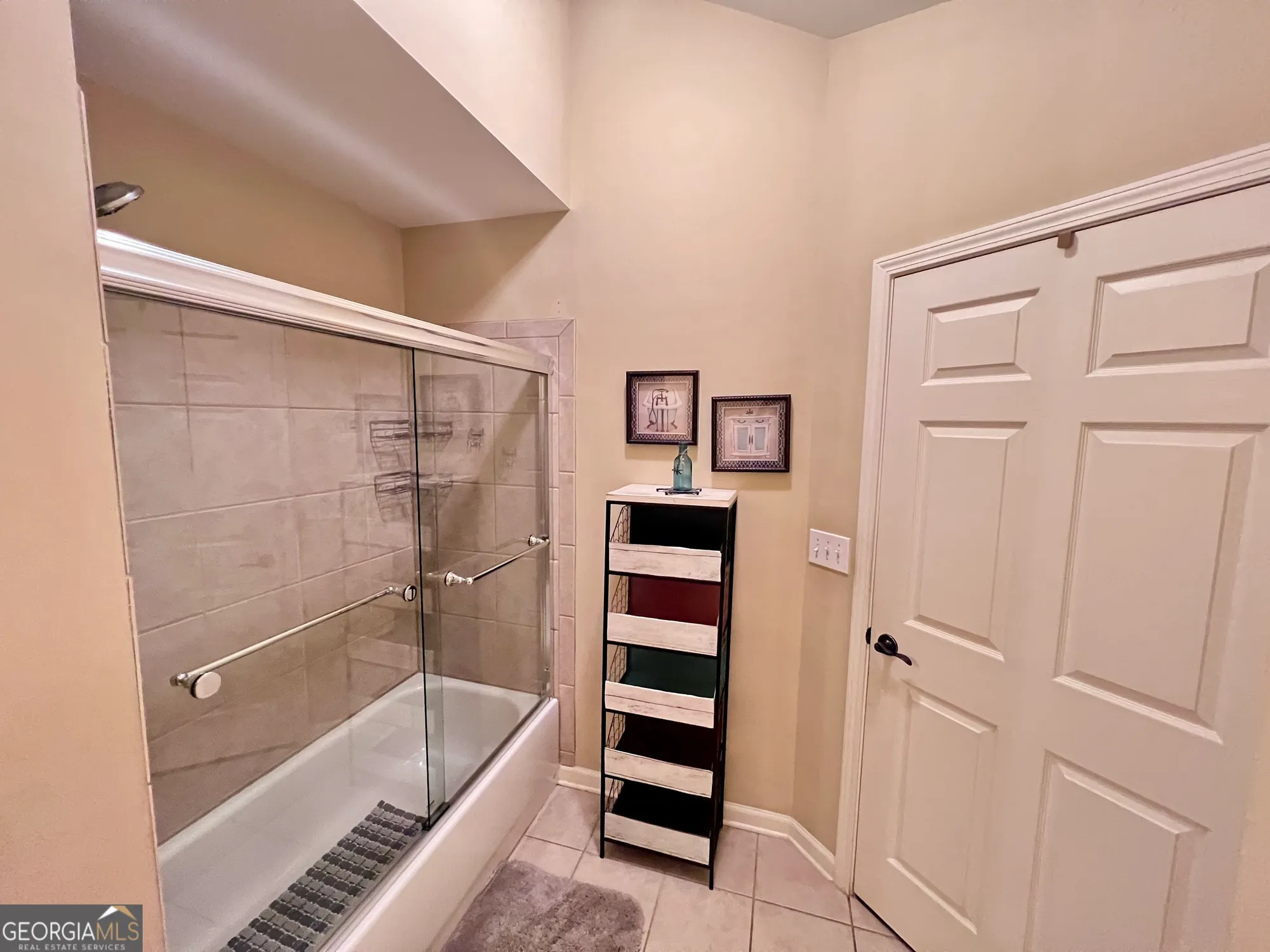 Property Slideshow image 24 of 37 | 405 kenley ct, Mcdonough, GA, 30253