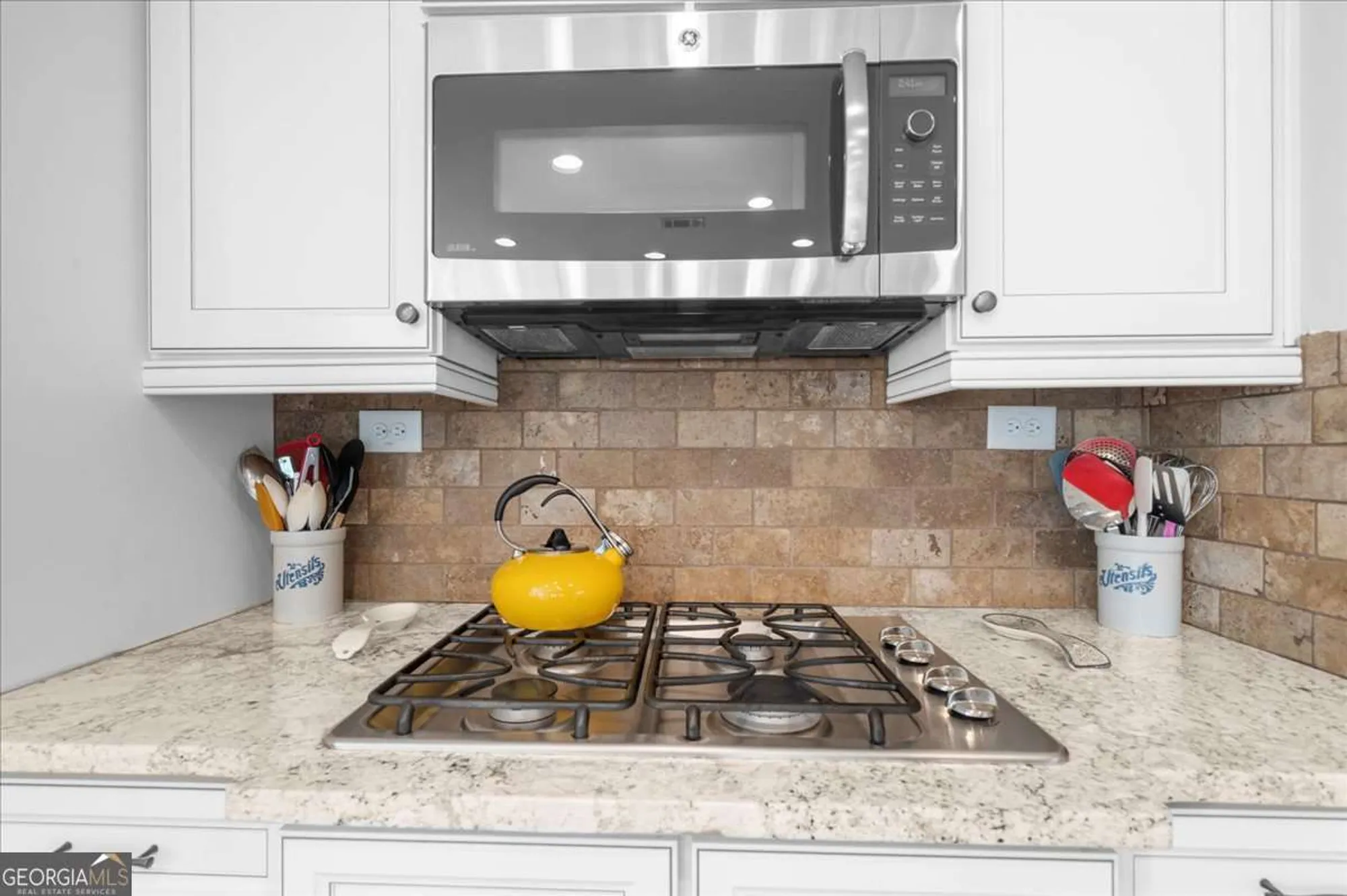 Property Slideshow image 23 of 77 | 3709 maple shade dr, Gainesville, GA, 30504