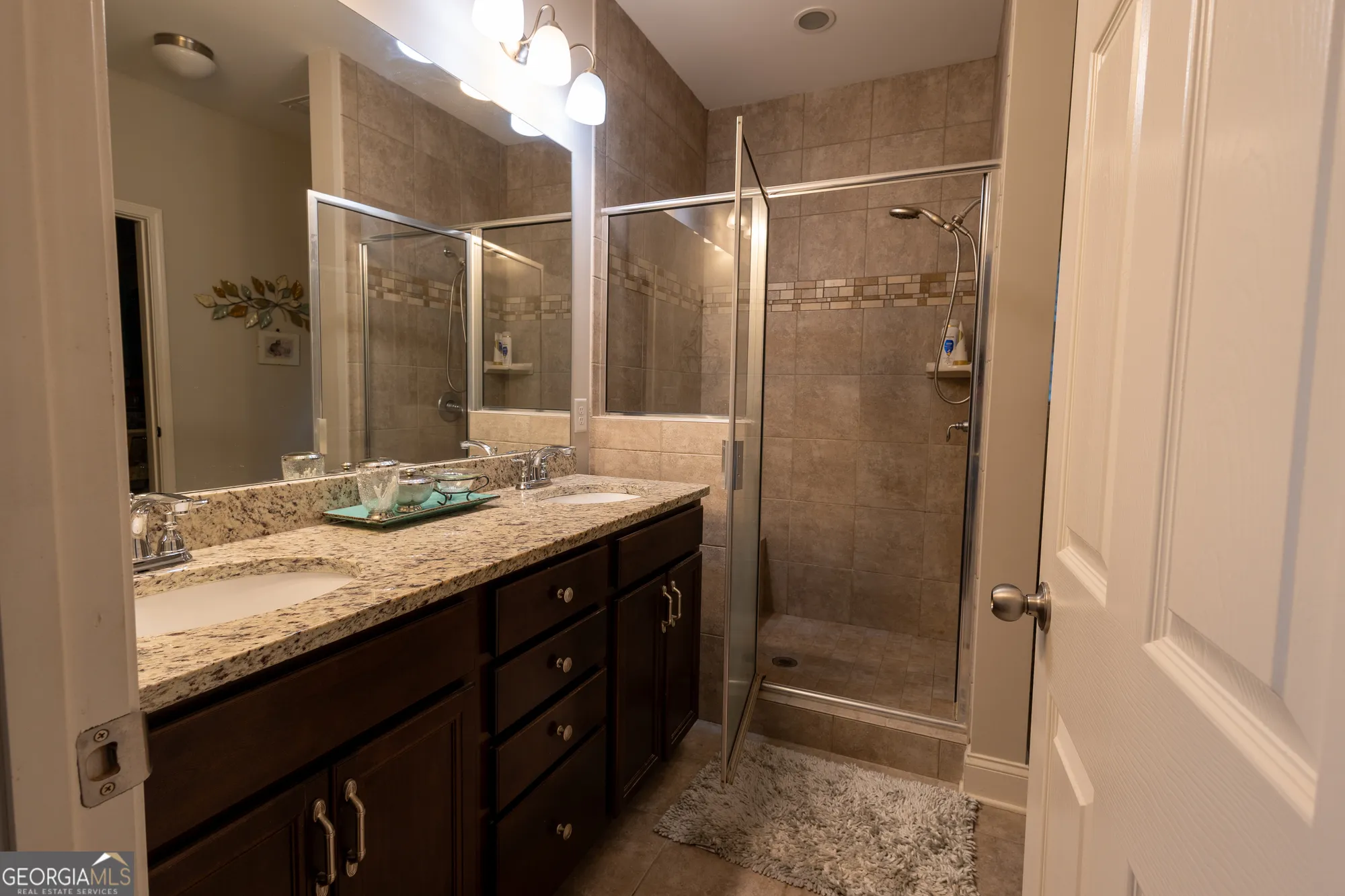 Property Slideshow image 14 of 32 | 215 park place trl, Social Circle, GA, 30025