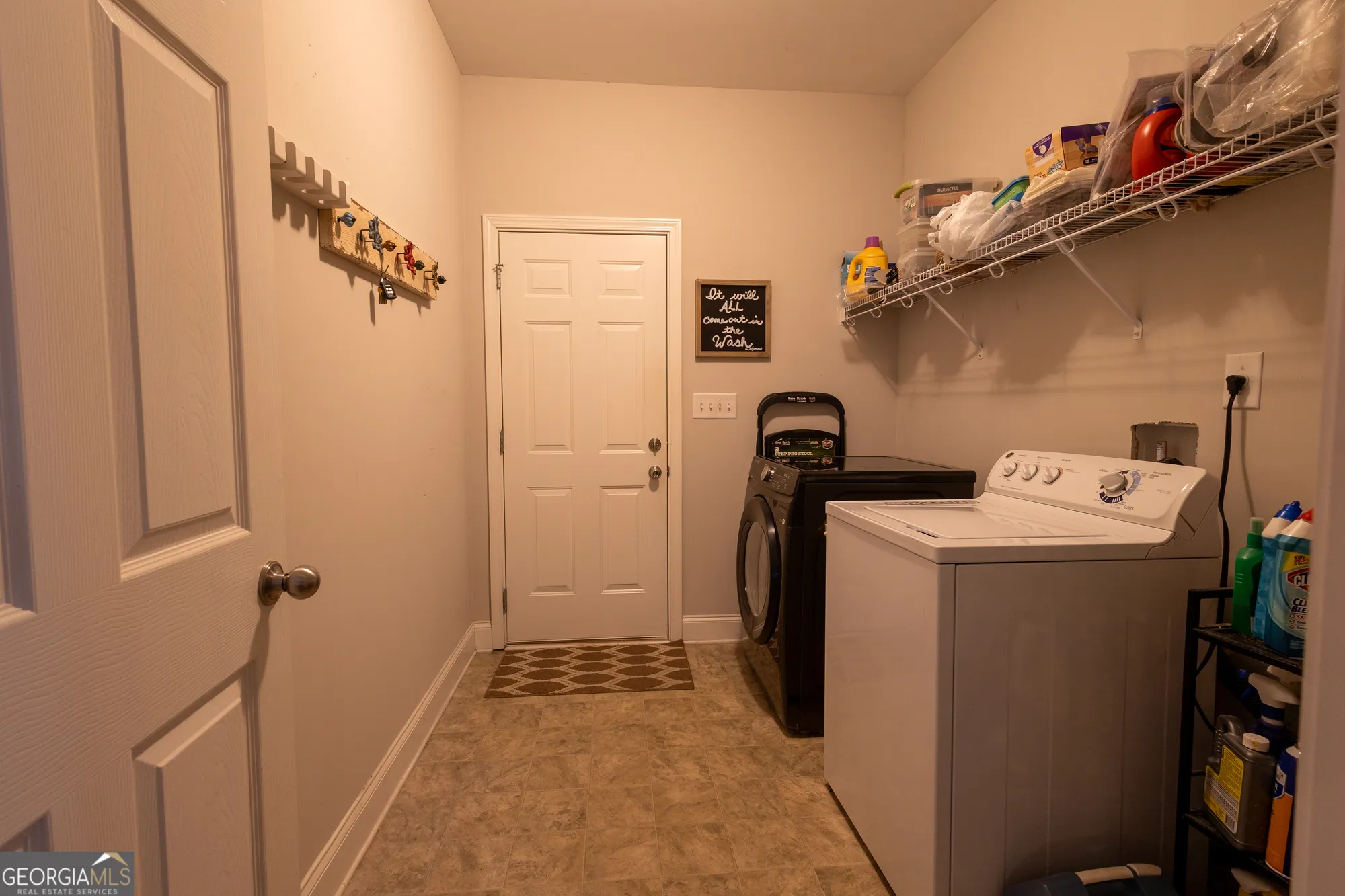 Property Slideshow image 27 of 32 | 215 park place trl, Social Circle, GA, 30025