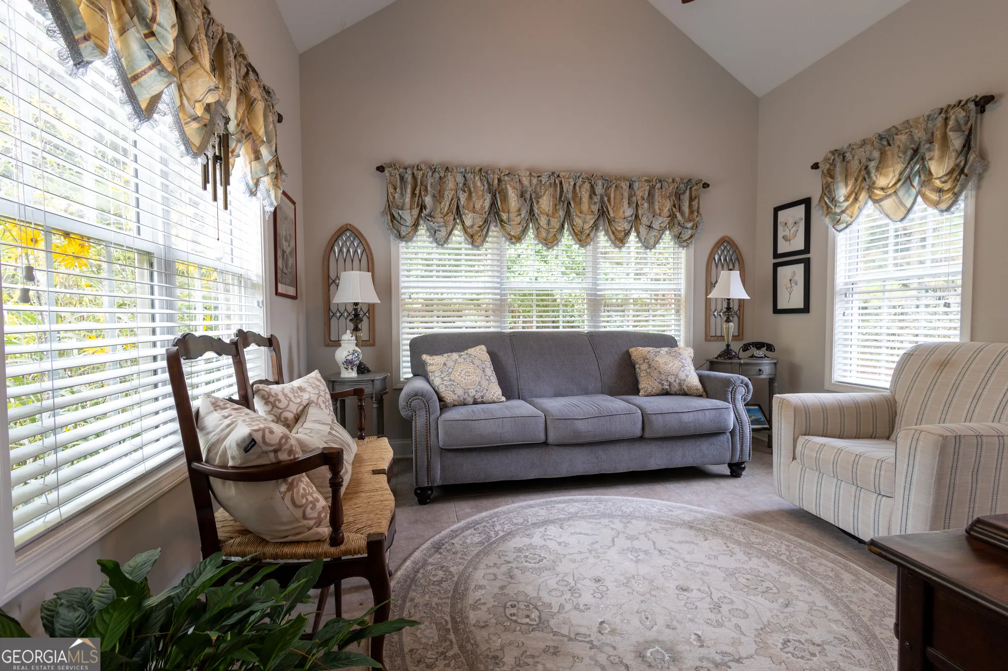 Property Slideshow image 17 of 32 | 215 park place trl, Social Circle, GA, 30025