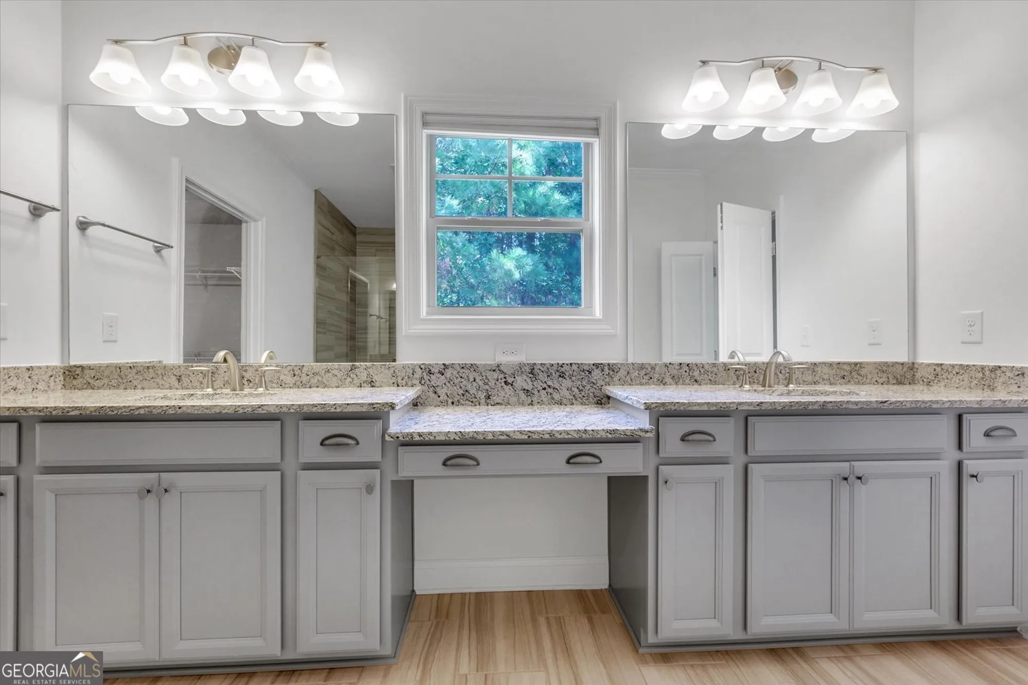 Property Slideshow image 15 of 37 | 217 sweetbriar club dr, Woodstock, GA, 30188