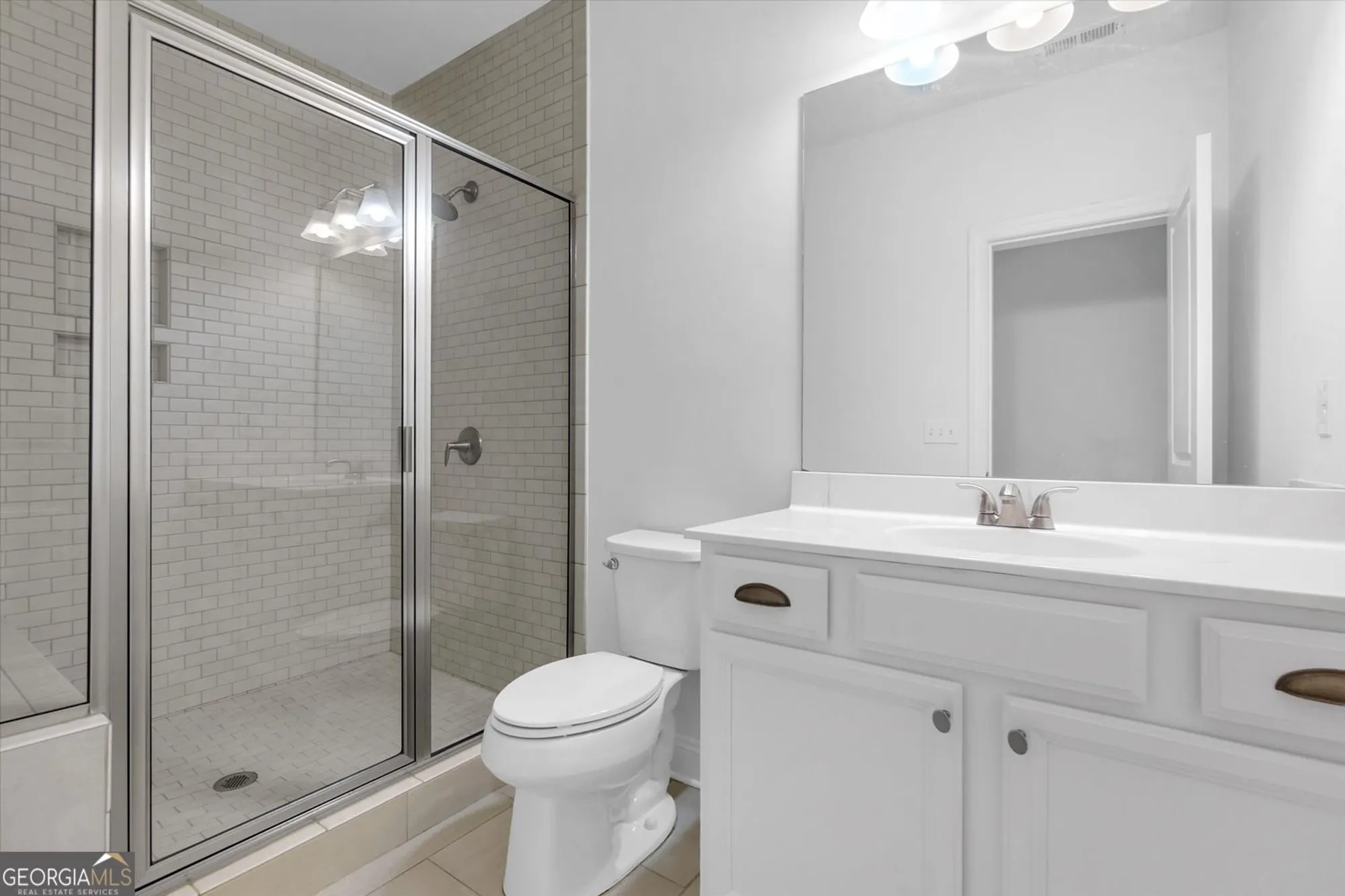 Property Slideshow image 27 of 37 | 217 sweetbriar club dr, Woodstock, GA, 30188