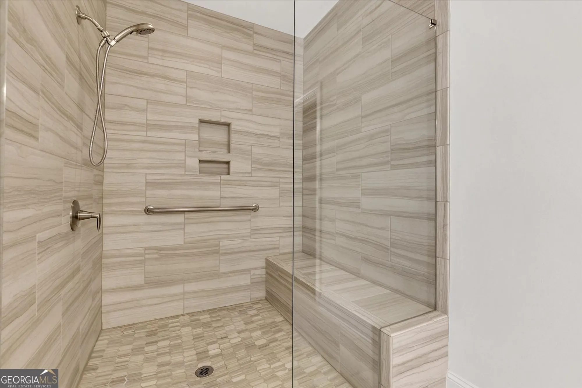 Property Slideshow image 16 of 37 | 217 sweetbriar club dr, Woodstock, GA, 30188