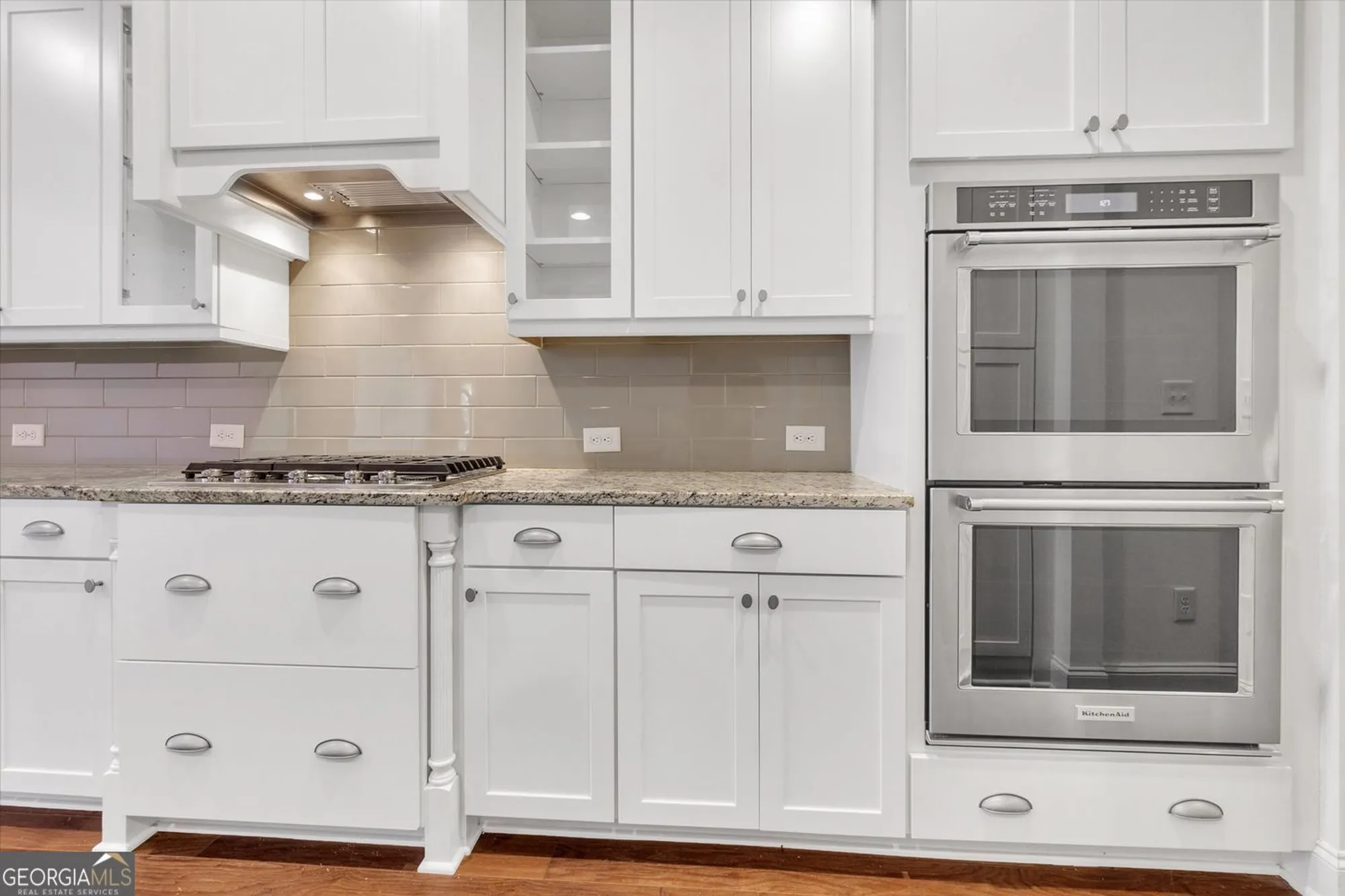 Property Slideshow image 9 of 37 | 217 sweetbriar club dr, Woodstock, GA, 30188