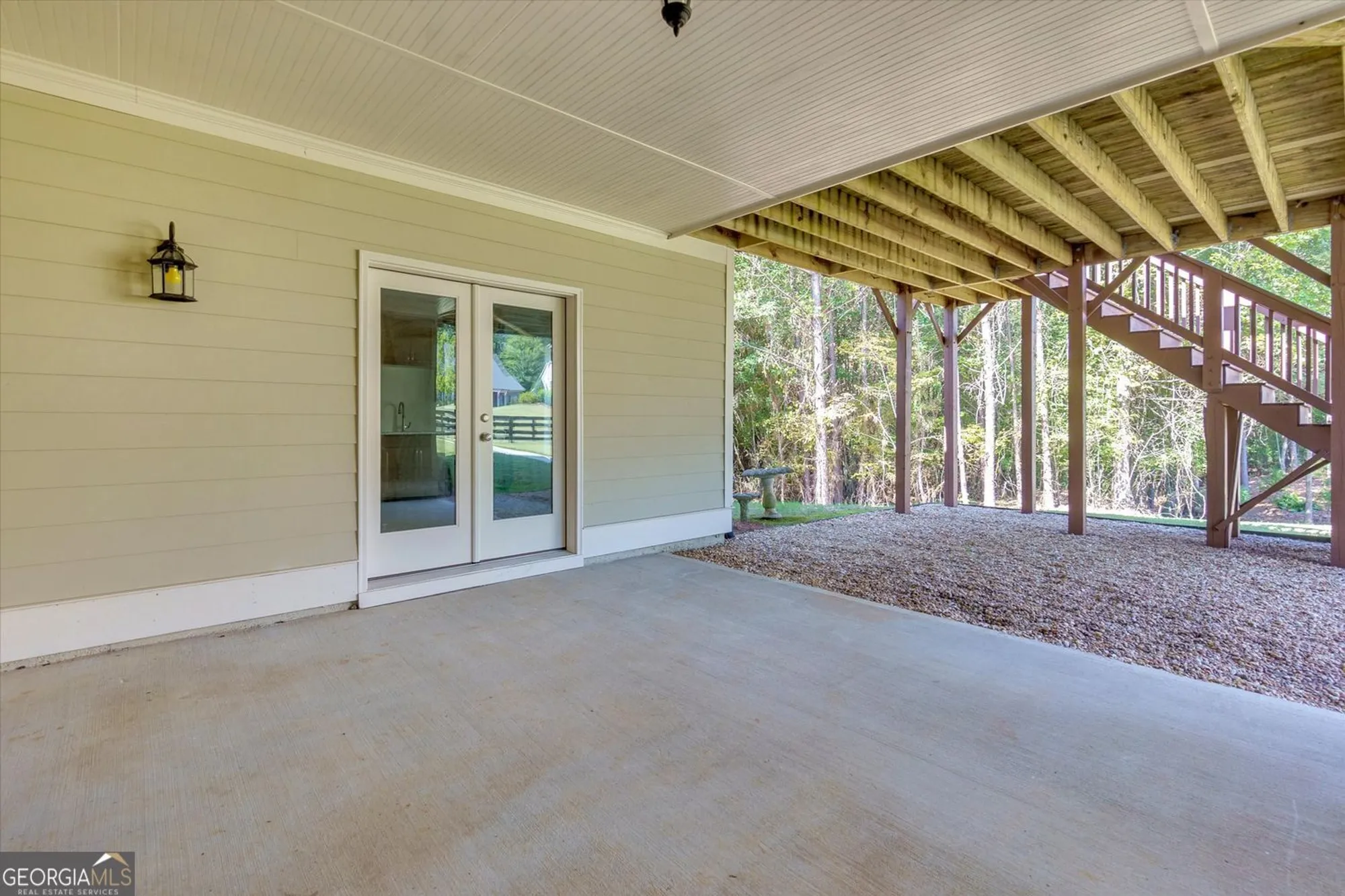 Property Slideshow image 30 of 37 | 217 sweetbriar club dr, Woodstock, GA, 30188