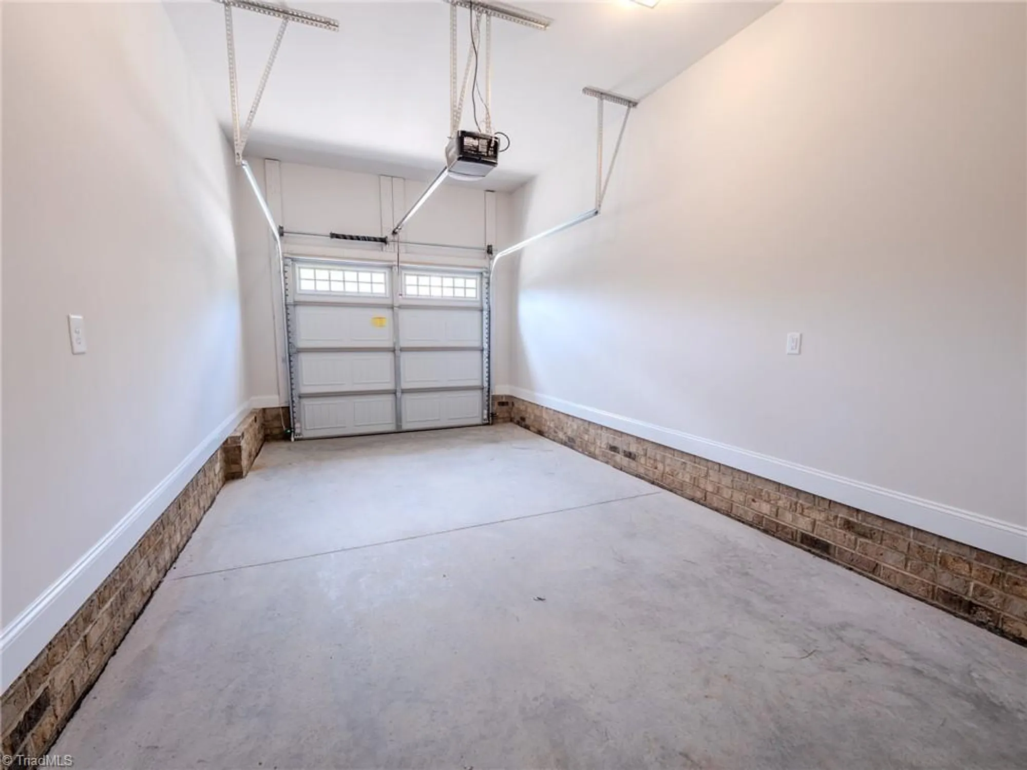 Property Slideshow image 29 of 37 | 202 chariot sq, Winston Salem, NC, 27127