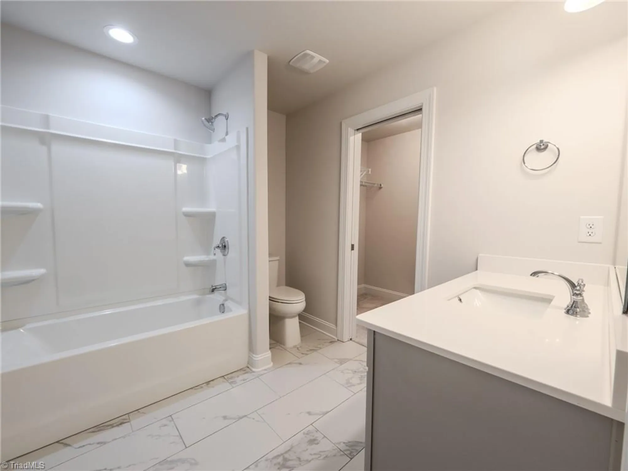 Property Slideshow image 23 of 37 | 202 chariot sq, Winston Salem, NC, 27127